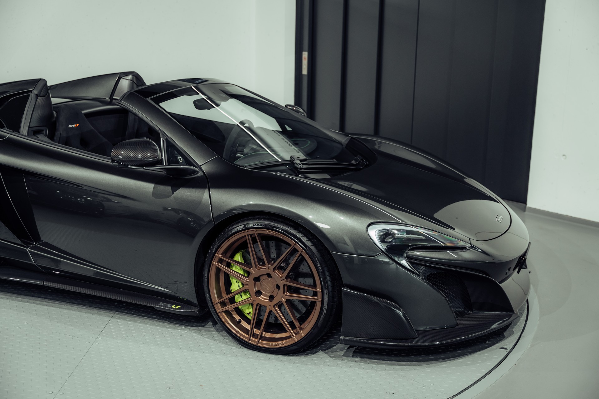 McLAREN 675LT Spider 3.8 V8 SSG-image-4