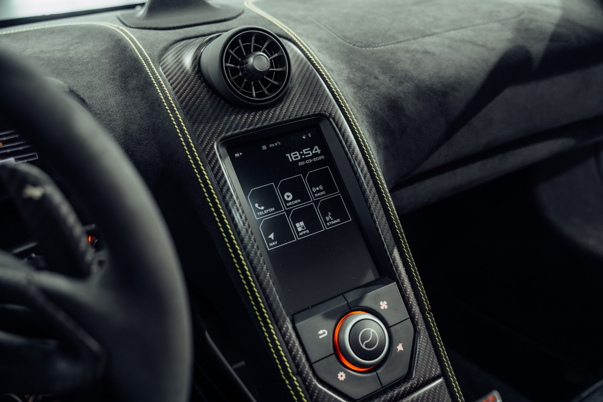 McLAREN 675LT Spider 3.8 V8 SSG-image-28