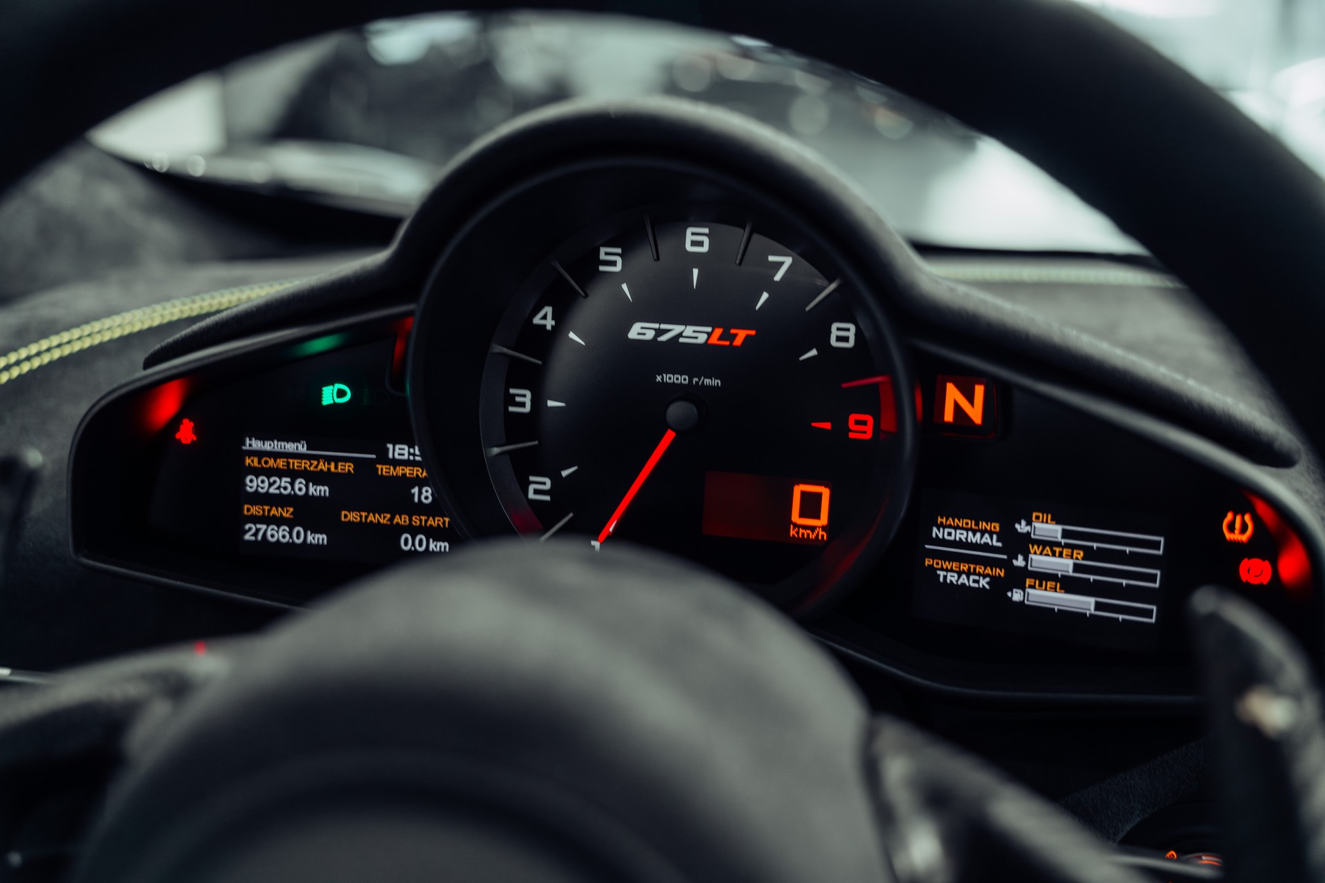McLAREN 675LT Spider 3.8 V8 SSG-image-29