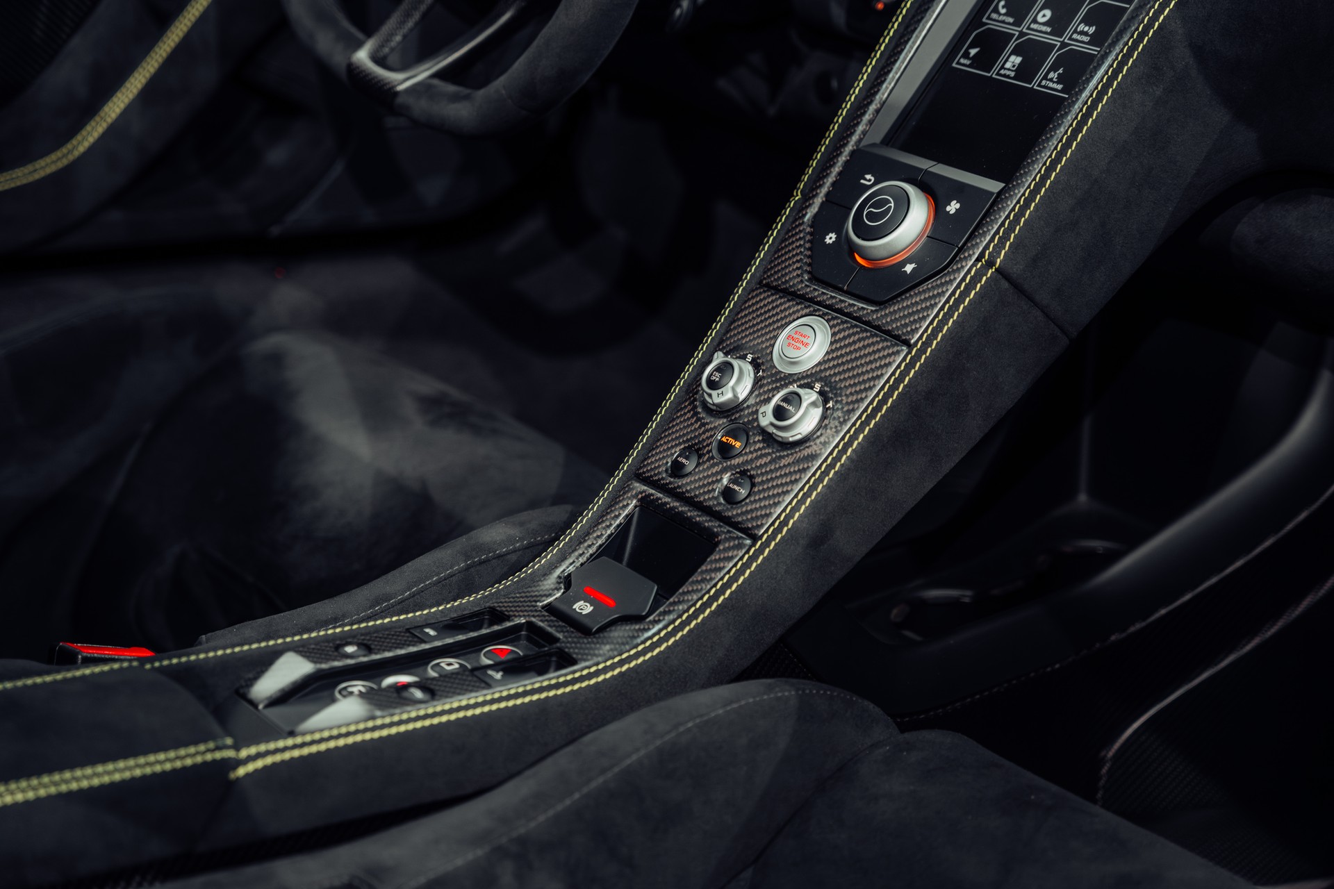 McLAREN 675LT Spider 3.8 V8 SSG-image-23
