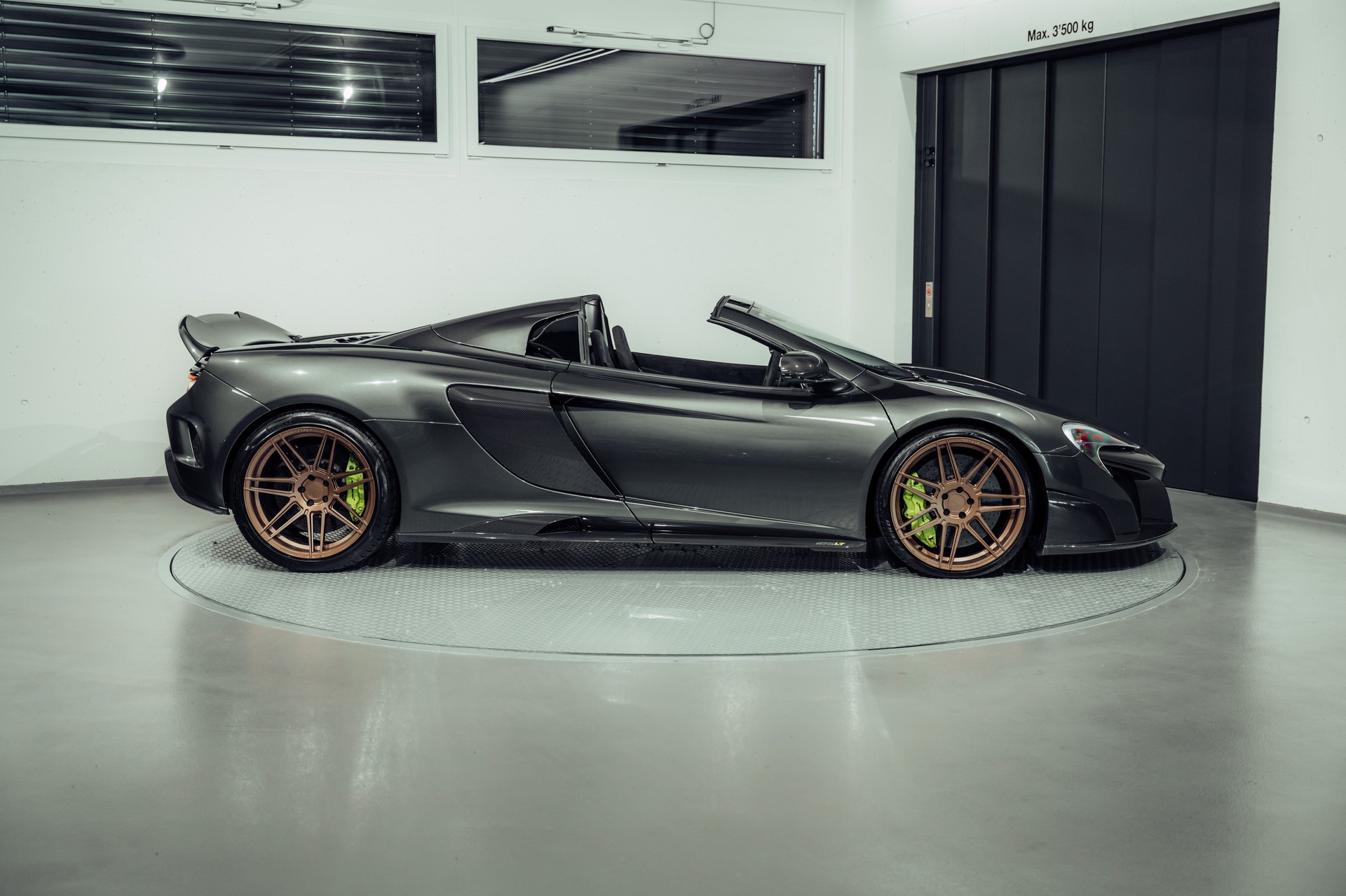 McLAREN 675LT Spider 3.8 V8 SSG-image-19