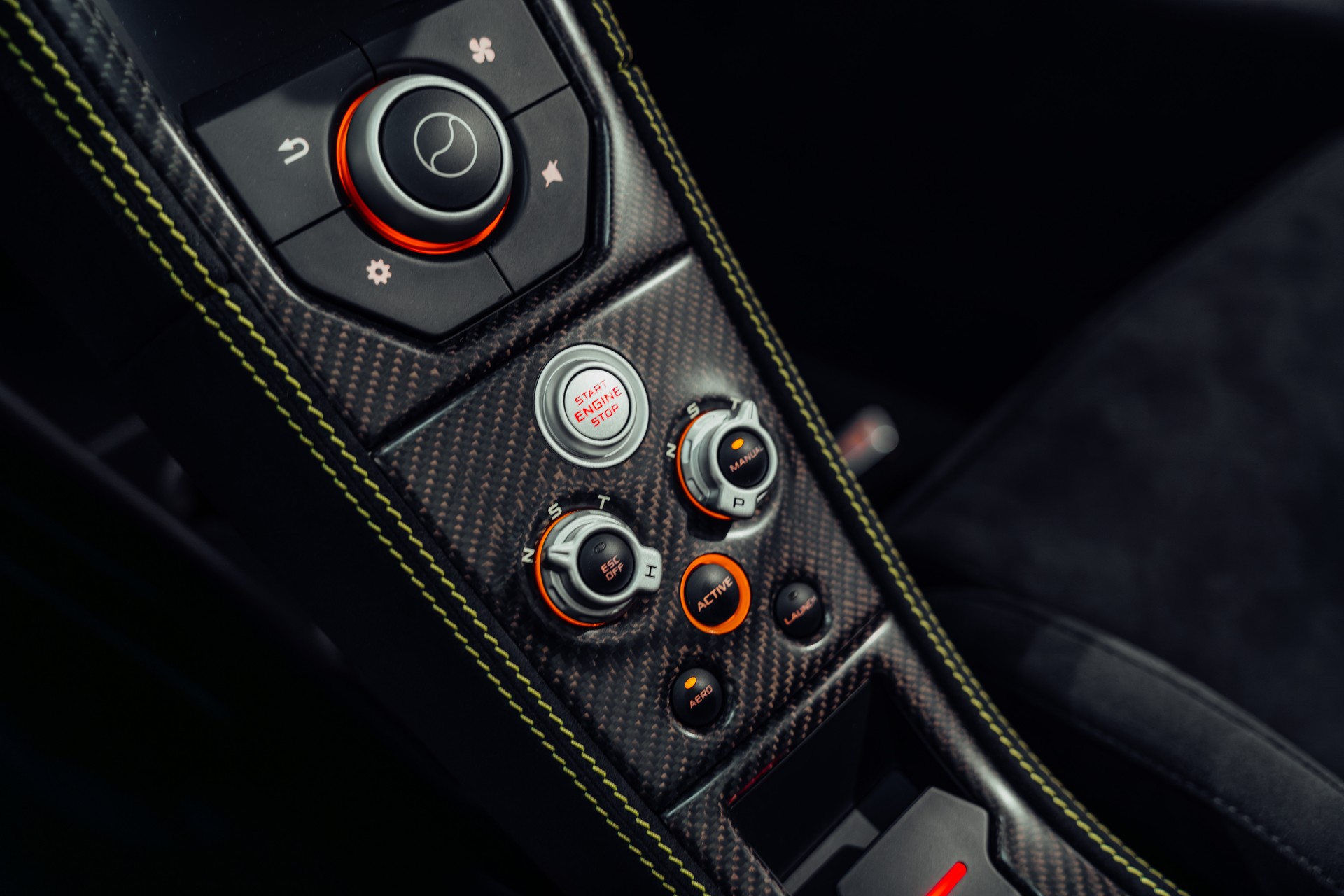 McLAREN 675LT Spider 3.8 V8 SSG-image-27