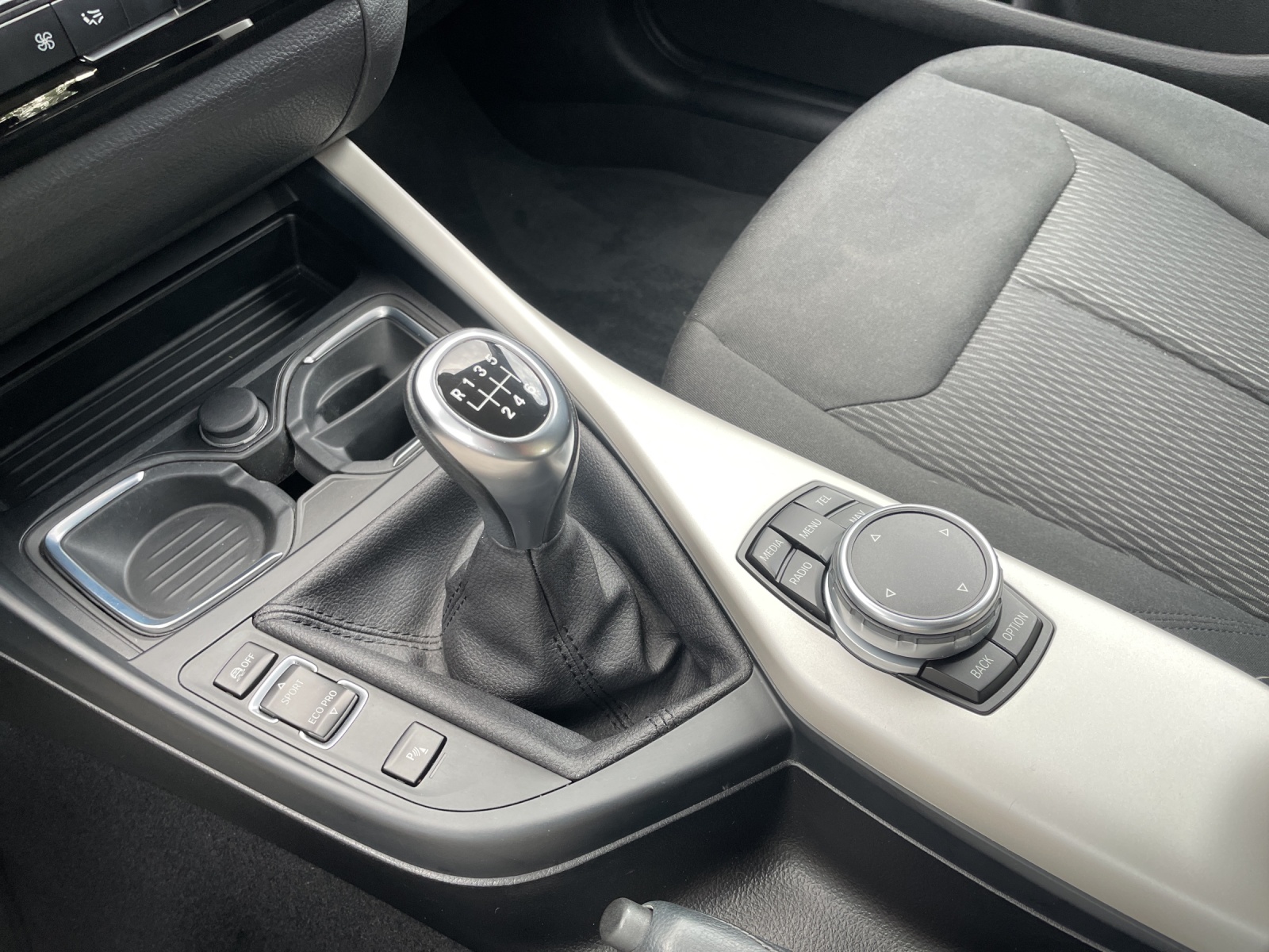 BMW 118d xDrive [Expertise du jour + Garantie 12 mois + Service & Immat. Offerts]-image-14