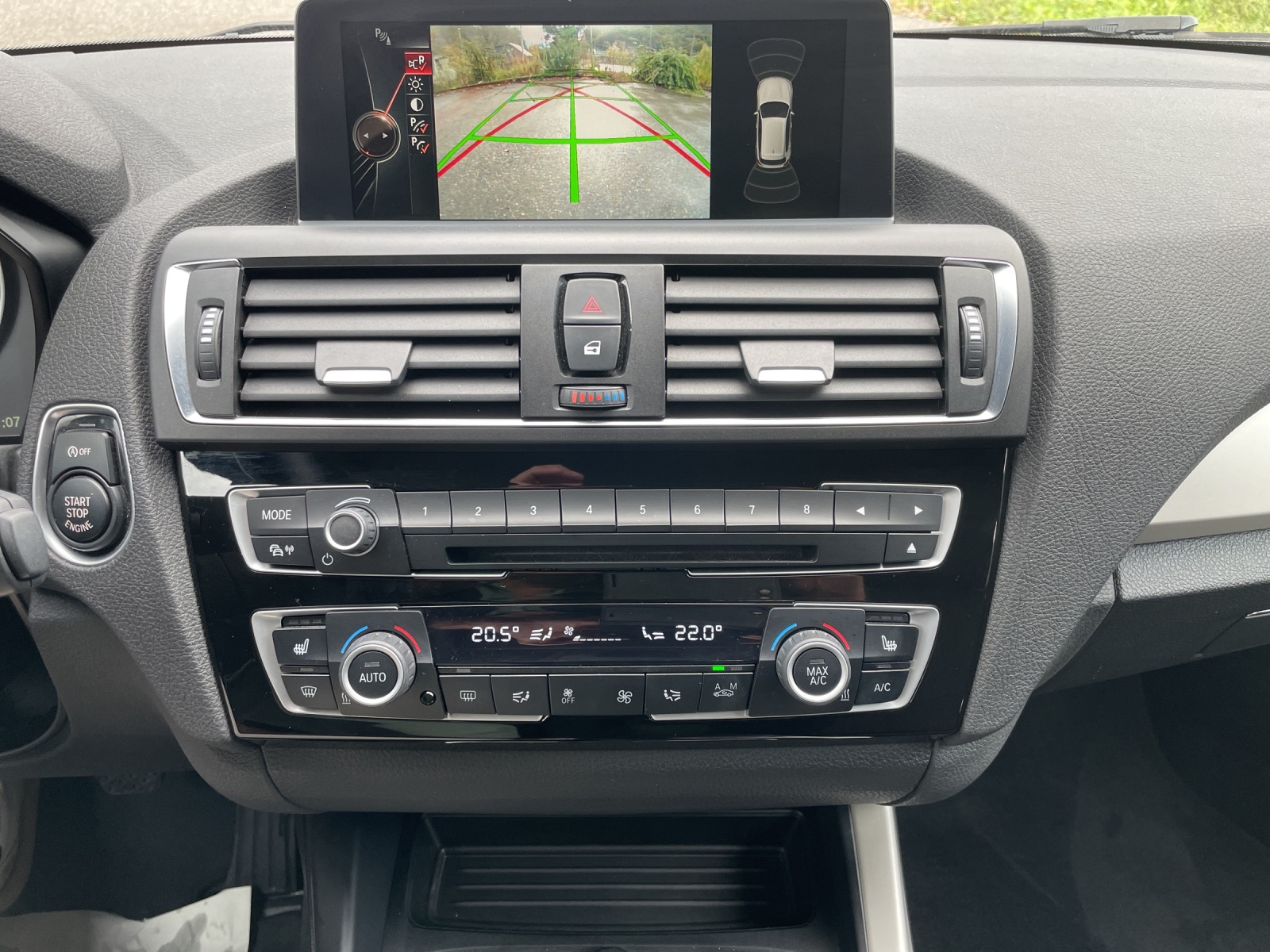 BMW 118d xDrive [Expertise du jour + Garantie 12 mois + Service & Immat. Offerts]-image-15