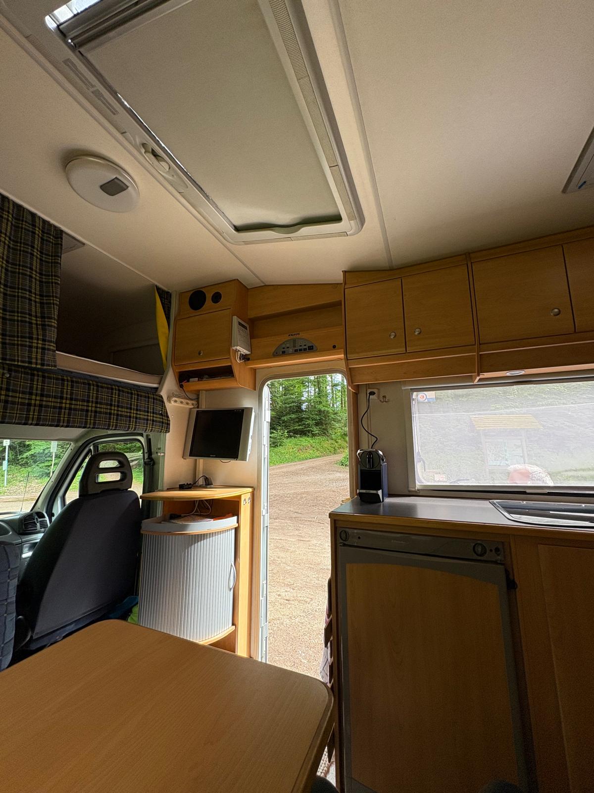 KNAUS Sun Traveller 708 G-image-7