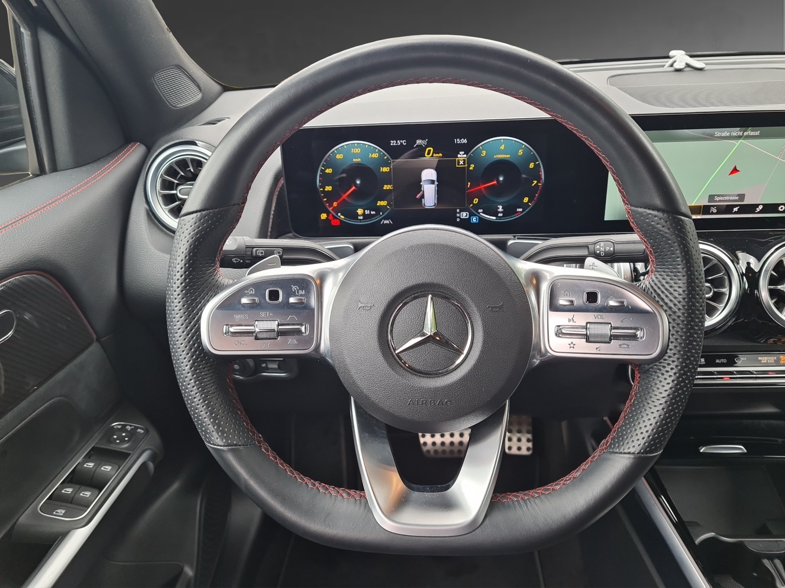 MERCEDES-BENZ GLB 250 4Matic AMG Line 8G-Tronic-image-8