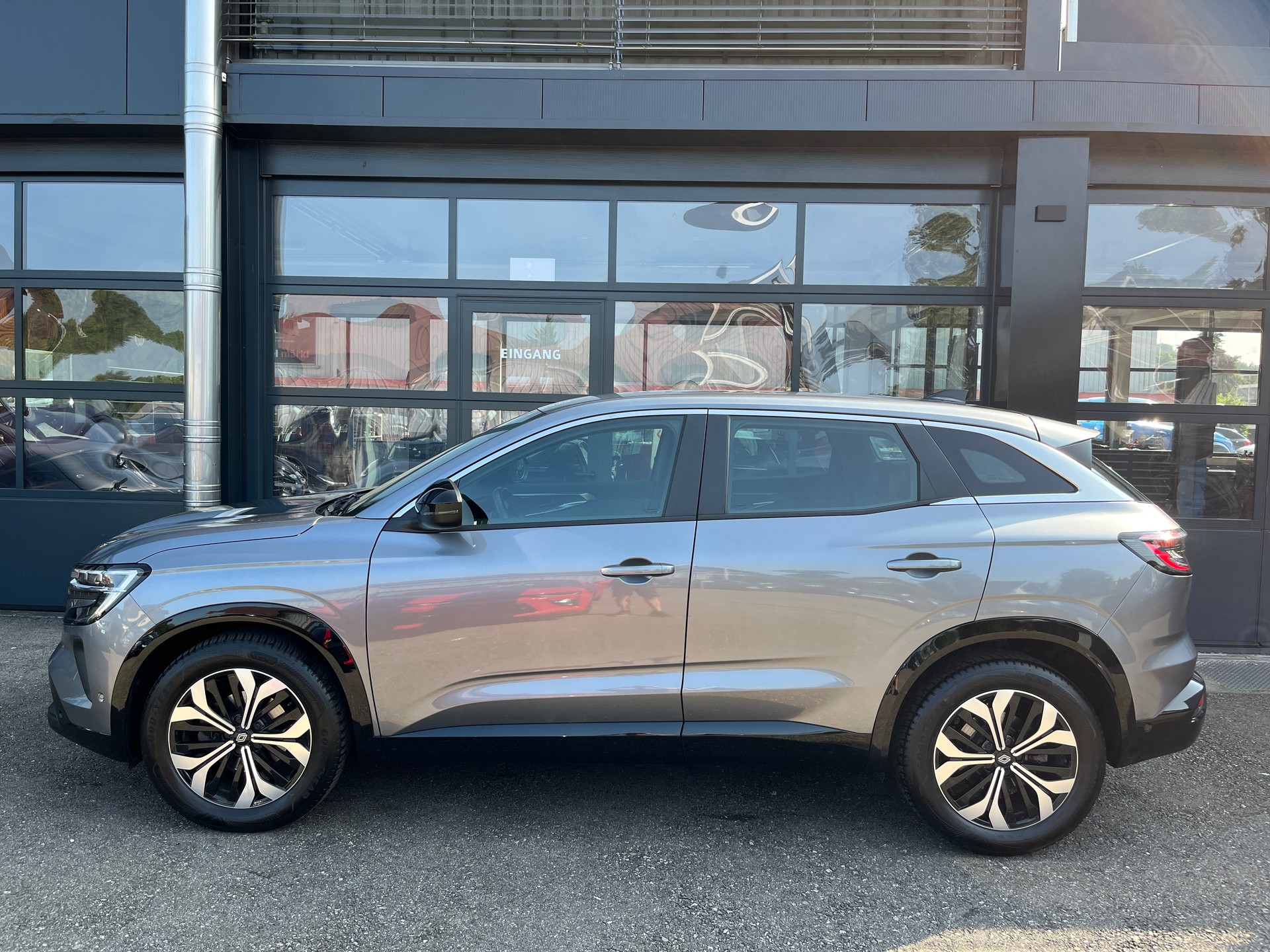 RENAULT Austral 1.3 MHEV 160 Techno A-showroom-element-2
