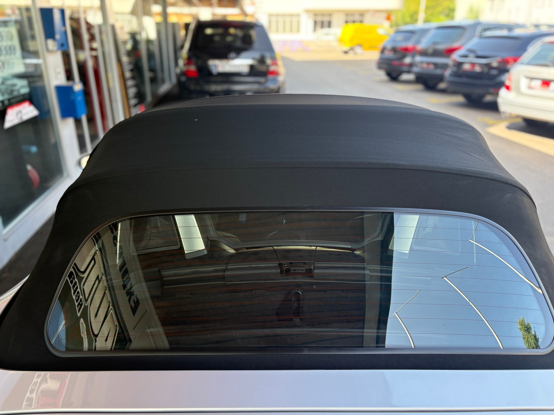 BMW Z4 2.0i Roadster-showroom-element-3