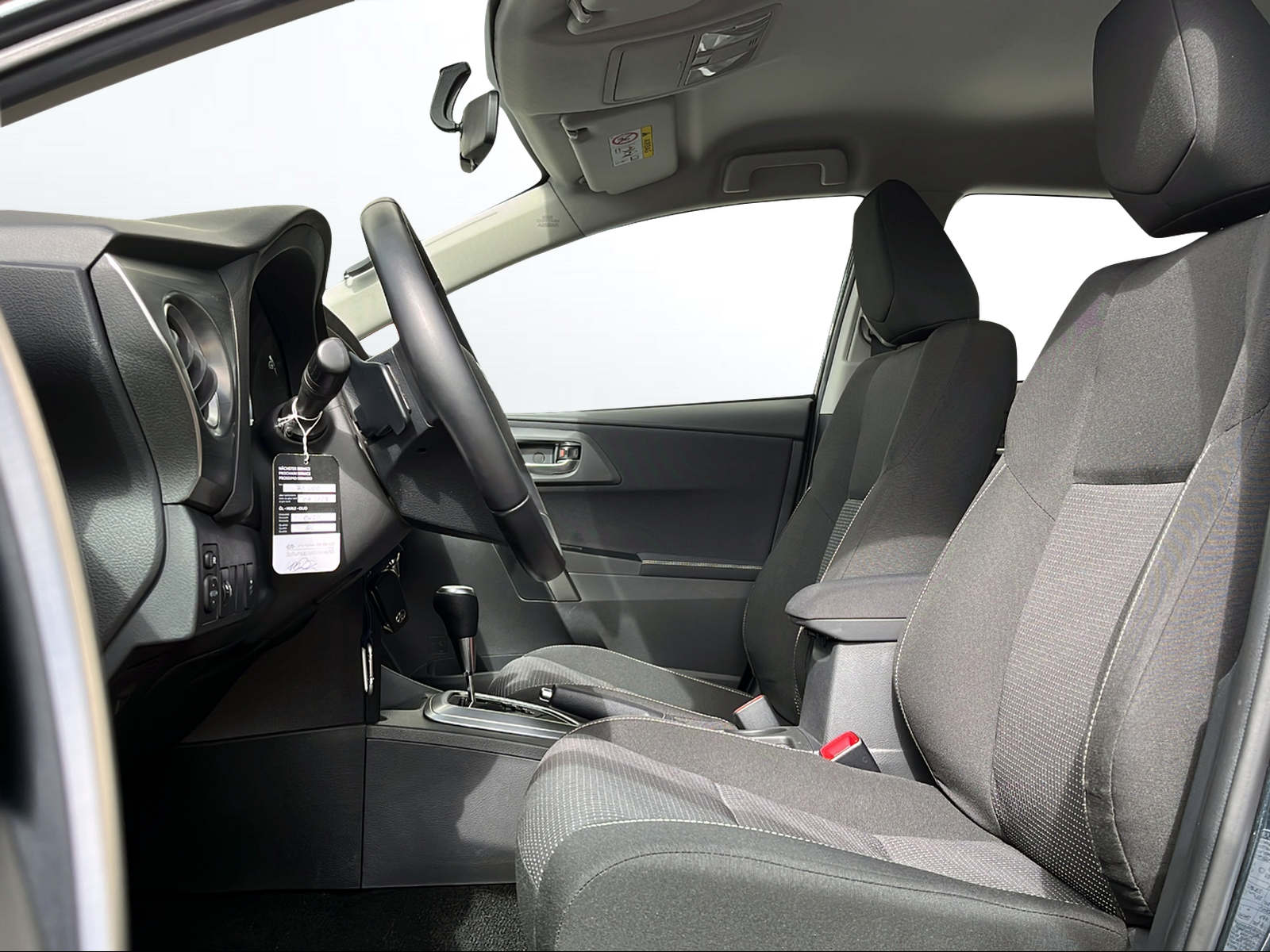 TOYOTA Auris 1.6 Luna Multidrive-image-7