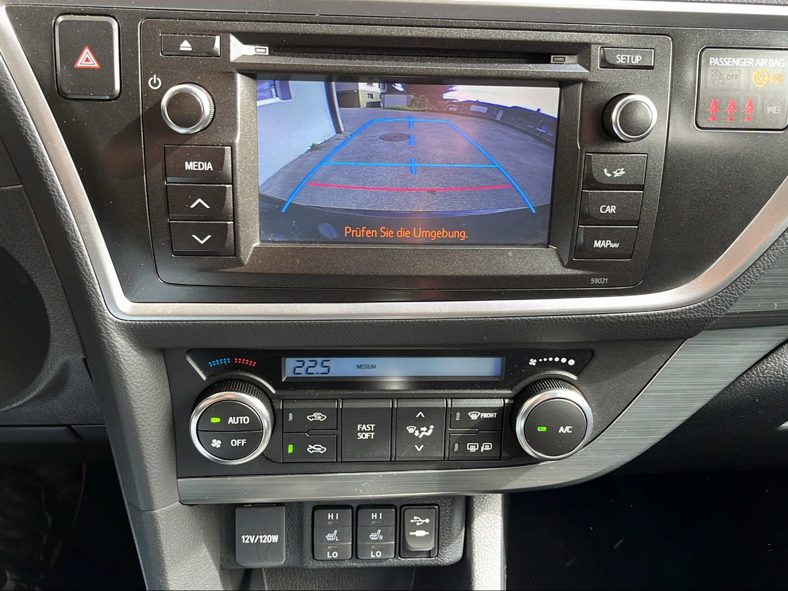 TOYOTA Auris 1.6 Luna Multidrive-image-10