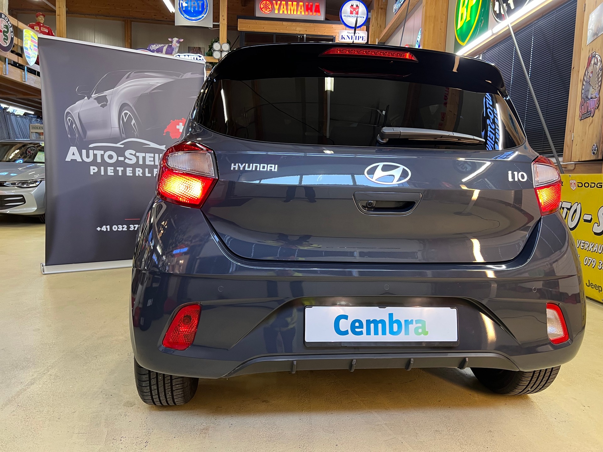 HYUNDAI i10 1.2 "BENZINER CH WAGEN" + SITZHEIZUNG + ALUFELGEN + VIEL ZUBEHÖR + SAUBER + GEPFLEGT. !! NUR 6`800 KM !!-image-13