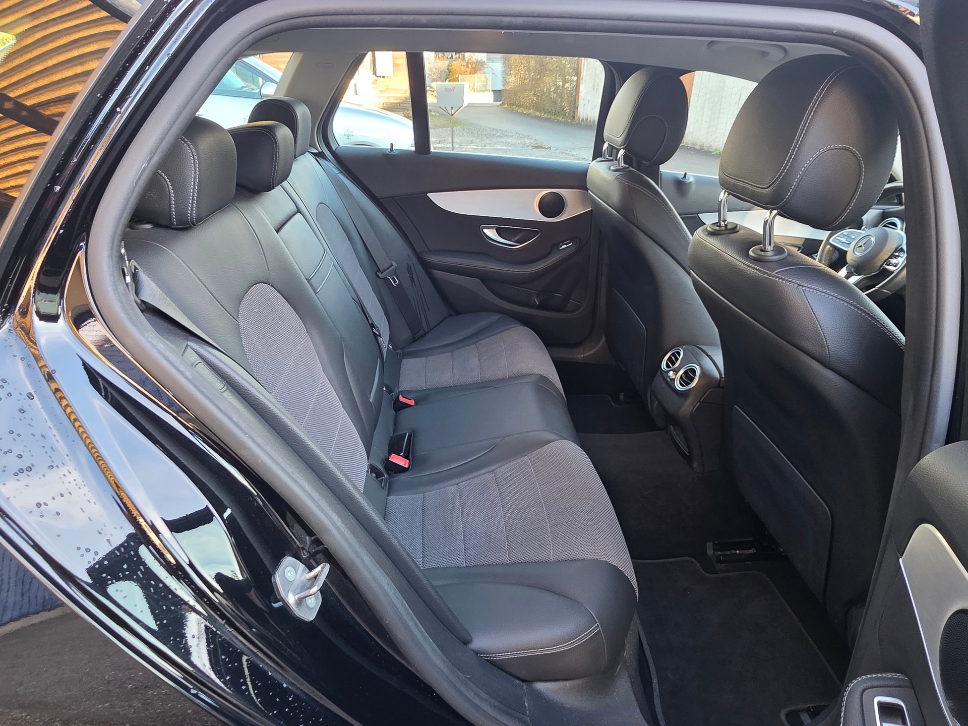 MERCEDES-BENZ C 200 Avantgarde 9G-Tronic-image-9