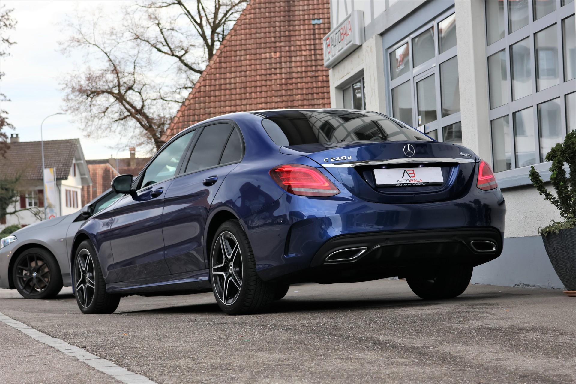 MERCEDES-BENZ C 220 d Swiss Star AMG Line 4Matic 9G-Tronic (CH)-showroom-element-2