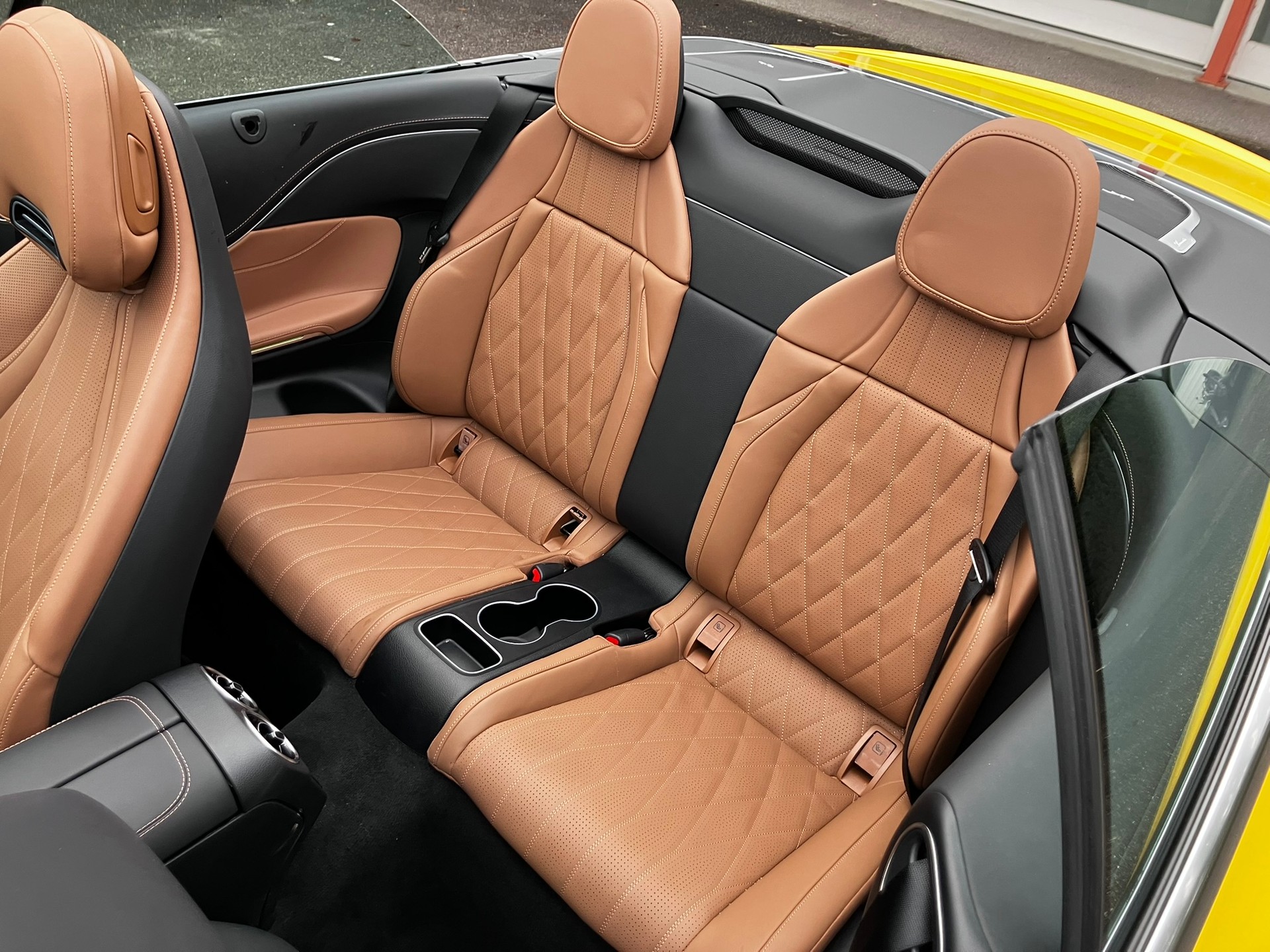 MERCEDES-BENZ CLE 300 Cabrio 4Matic 9G-Tronic-image-5