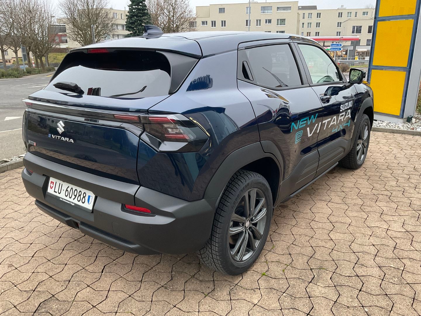 SUZUKI e Vitara Compact Top 4x4-image-14
