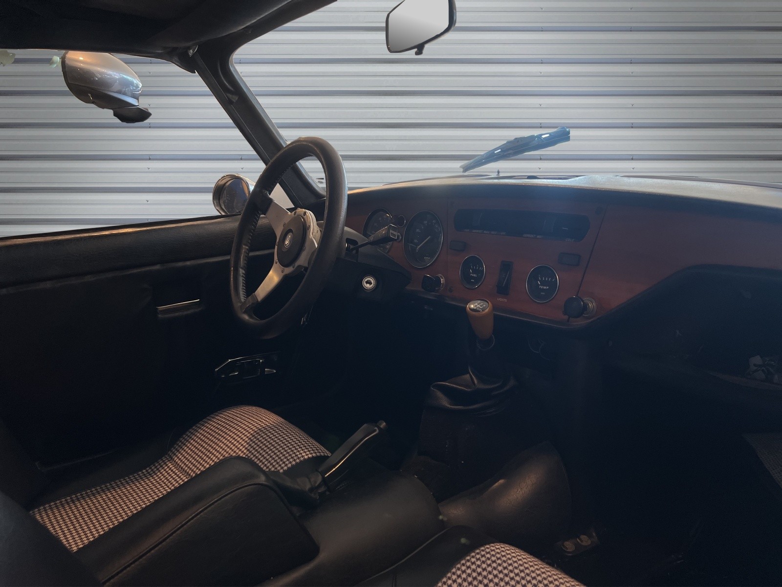 TRIUMPH Spitfire 1500-image-10
