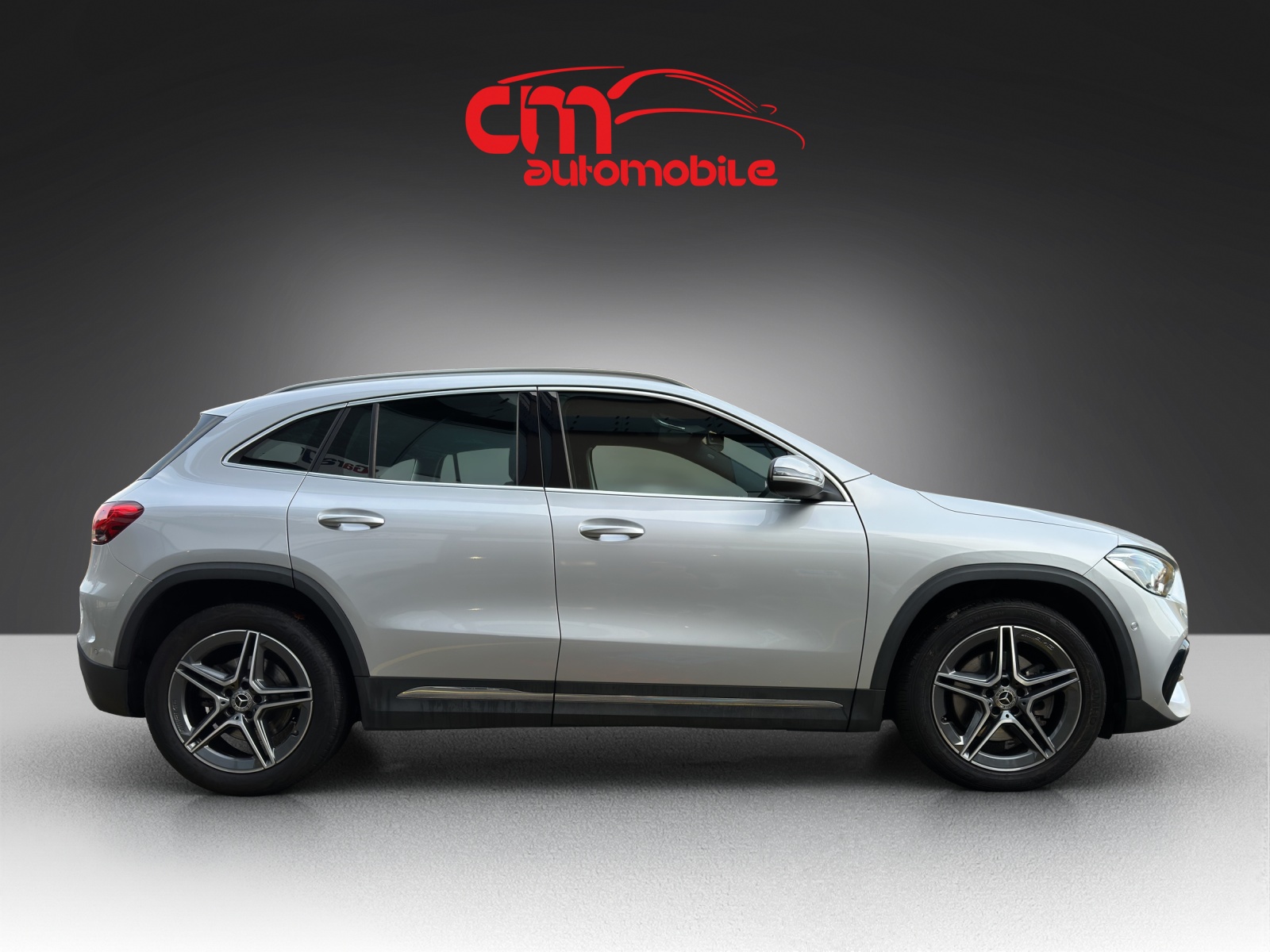 MERCEDES-BENZ GLA 250 4Matic AMG Line 8G-DCT-image-6