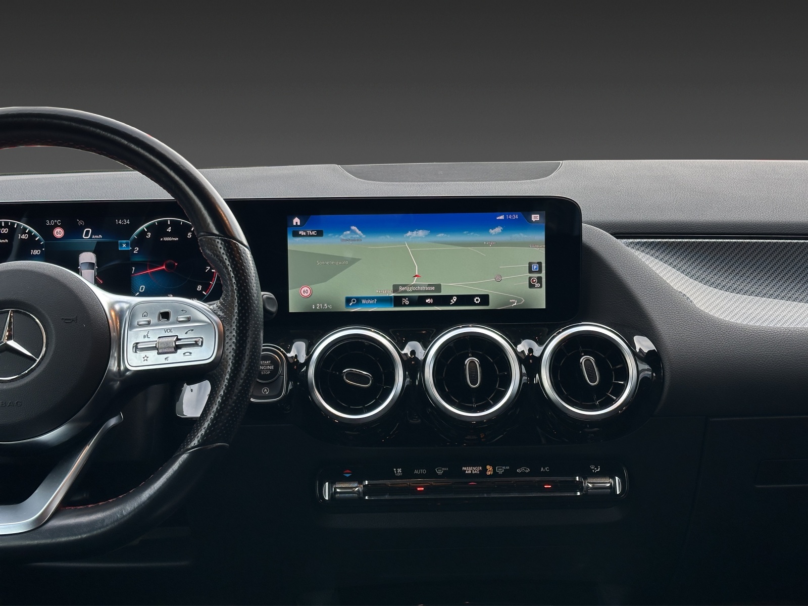 MERCEDES-BENZ GLA 250 4Matic AMG Line 8G-DCT-image-18