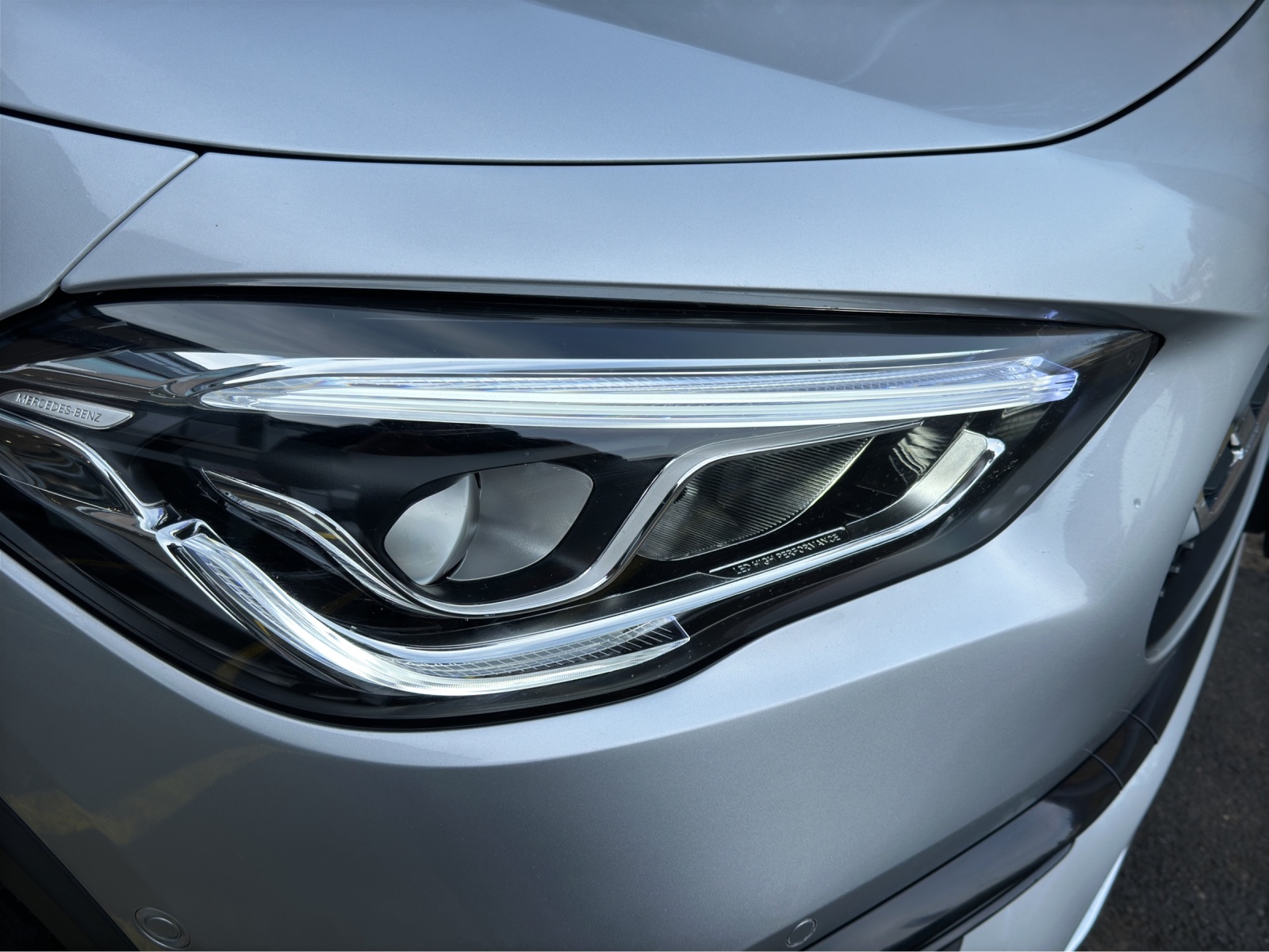MERCEDES-BENZ GLA 250 4Matic AMG Line 8G-DCT-image-8