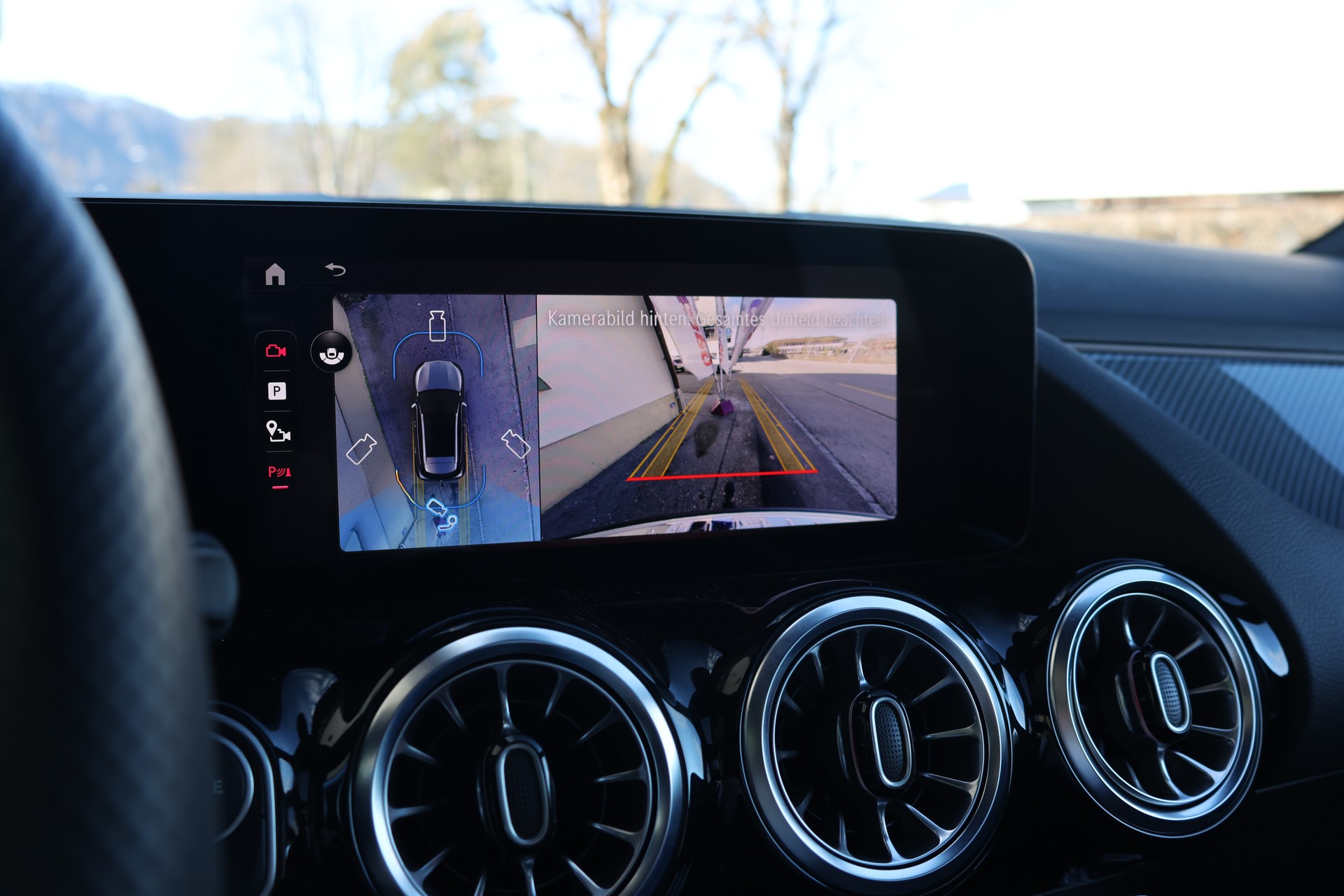 MERCEDES-BENZ GLA 220d 4Matic 8G-DCT-image-22