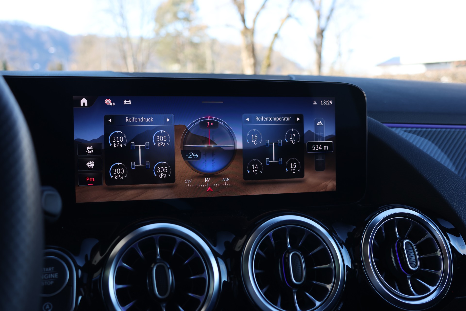 MERCEDES-BENZ GLA 220d 4Matic 8G-DCT-image-16