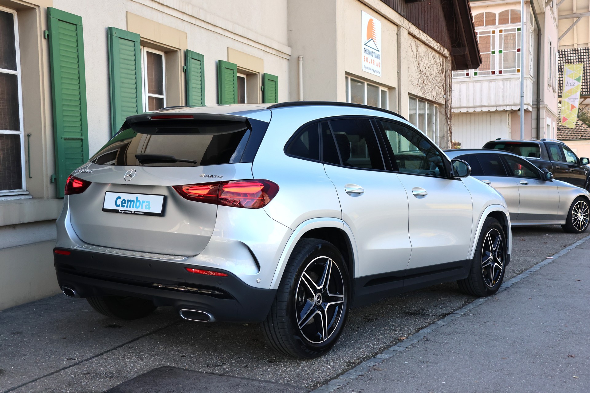 MERCEDES-BENZ GLA 220d 4Matic 8G-DCT-image-5