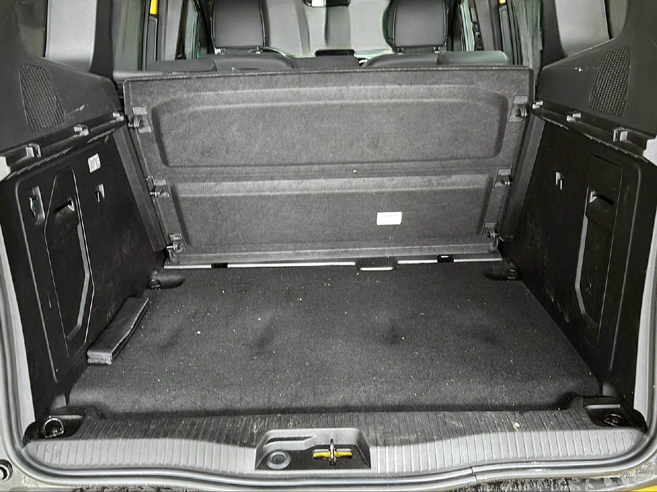 MERCEDES-BENZ 180 d Style Van S-image-10
