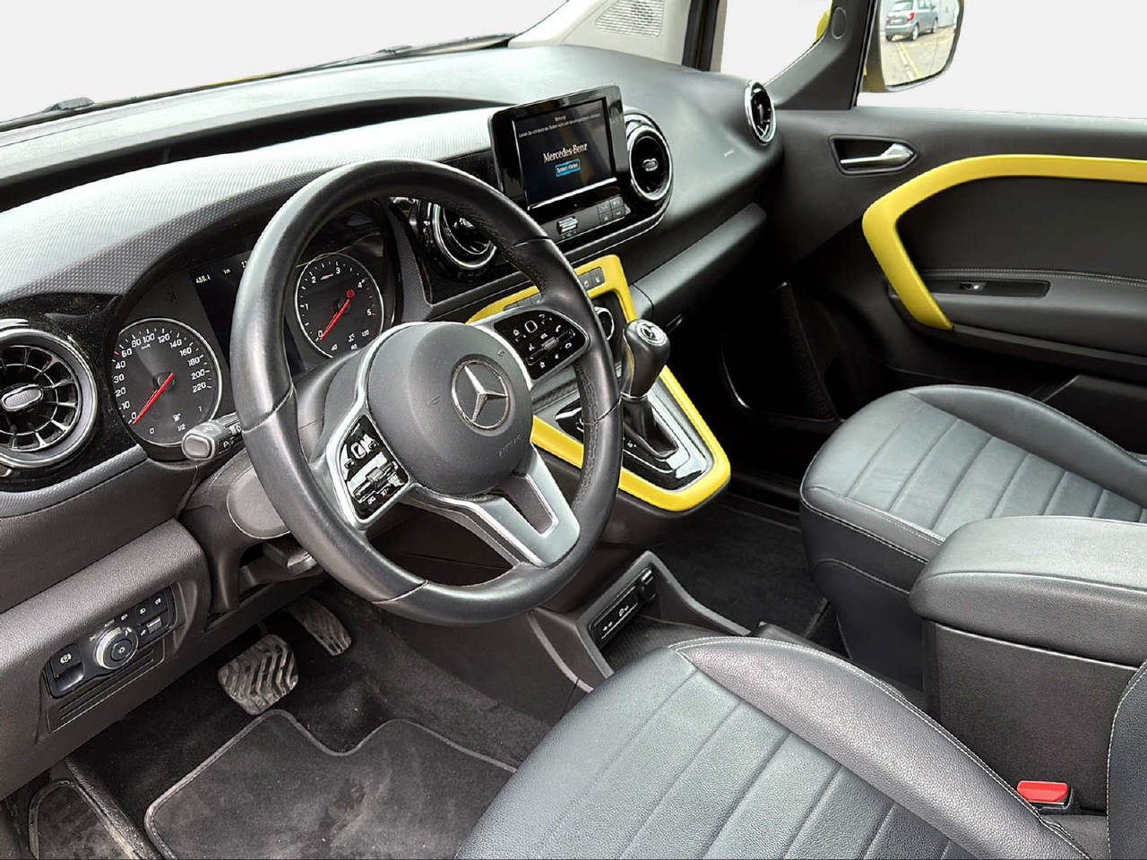MERCEDES-BENZ 180 d Style Van S-image-13