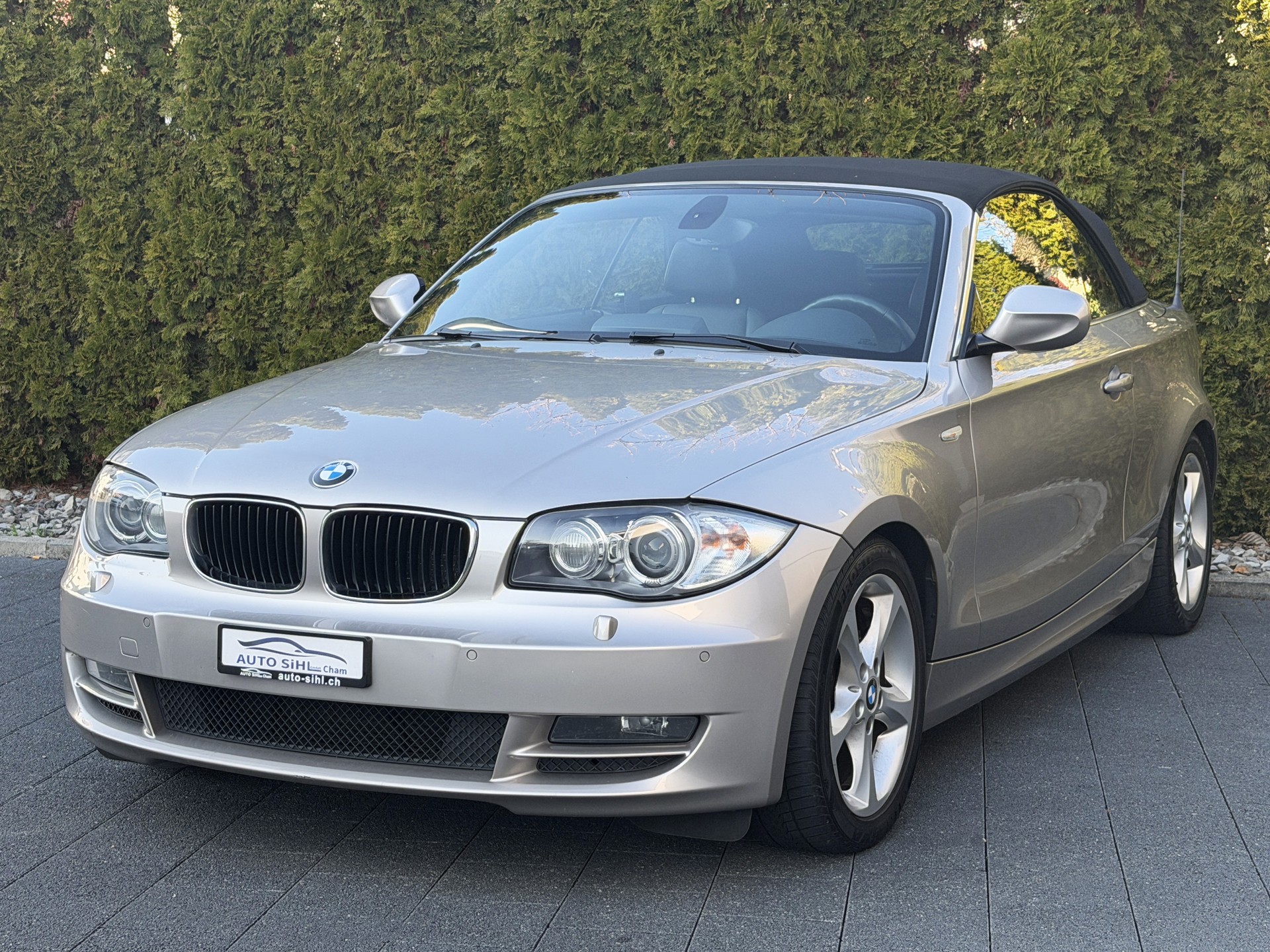 BMW 125i Cabrio Steptronic-showroom-element-2