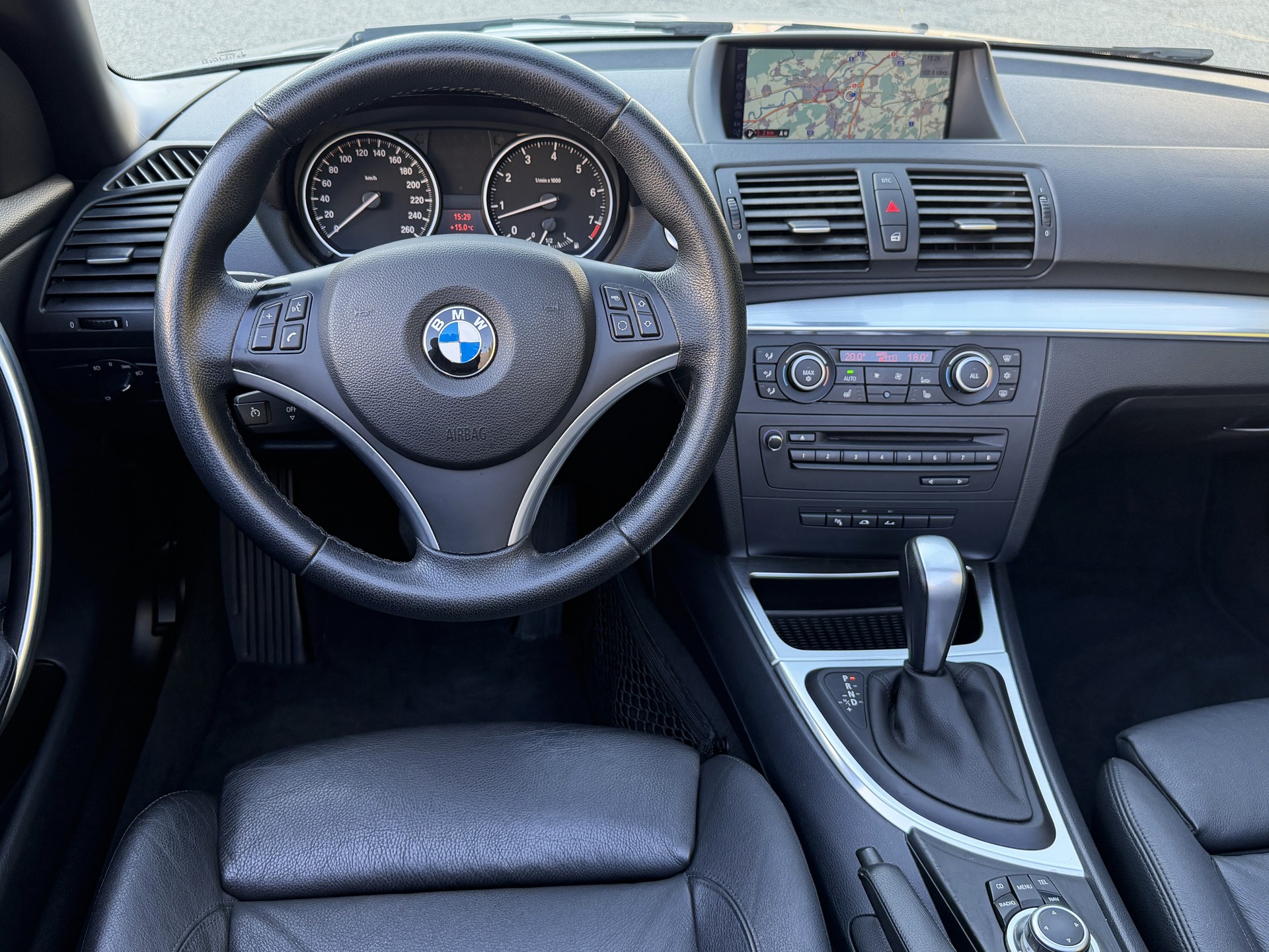 BMW 125i Cabrio Steptronic-image-18