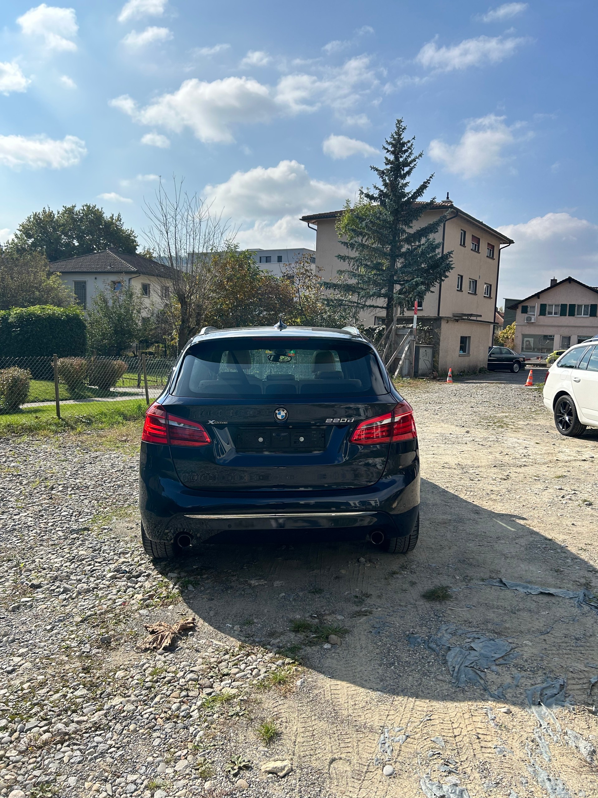 BMW 220d xDrive Active Tourer M Sport Steptronic-image-3