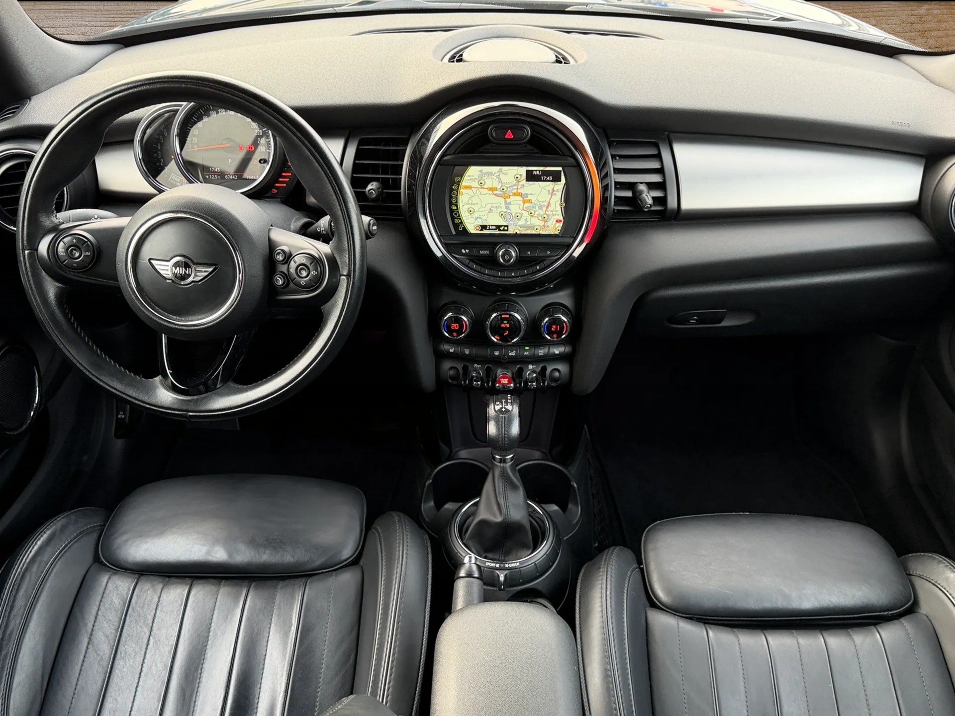 MINI Cooper Cabriolet Steptronic-image-13