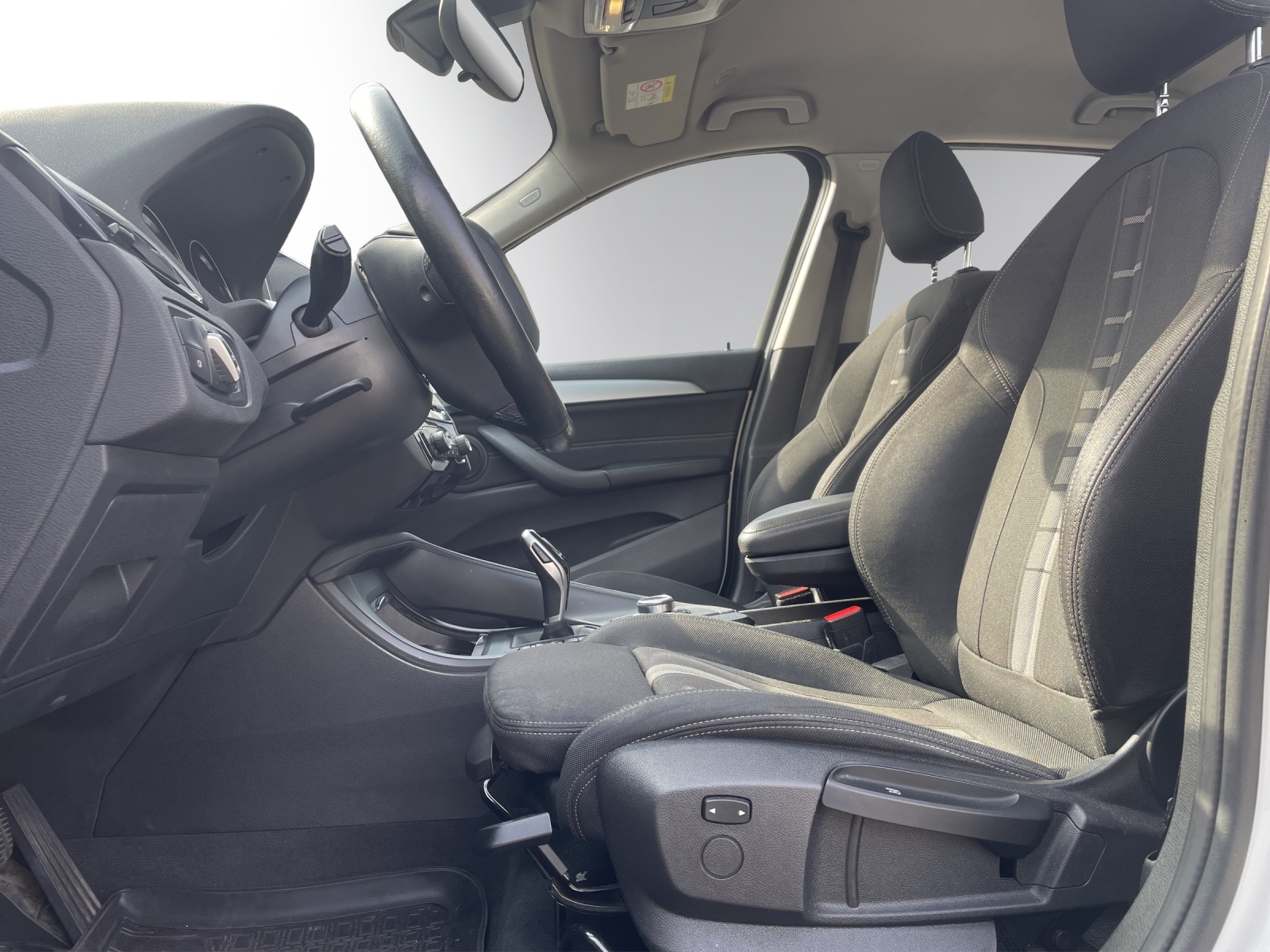 BMW X1 xDrive 18d Steptronic-image-9