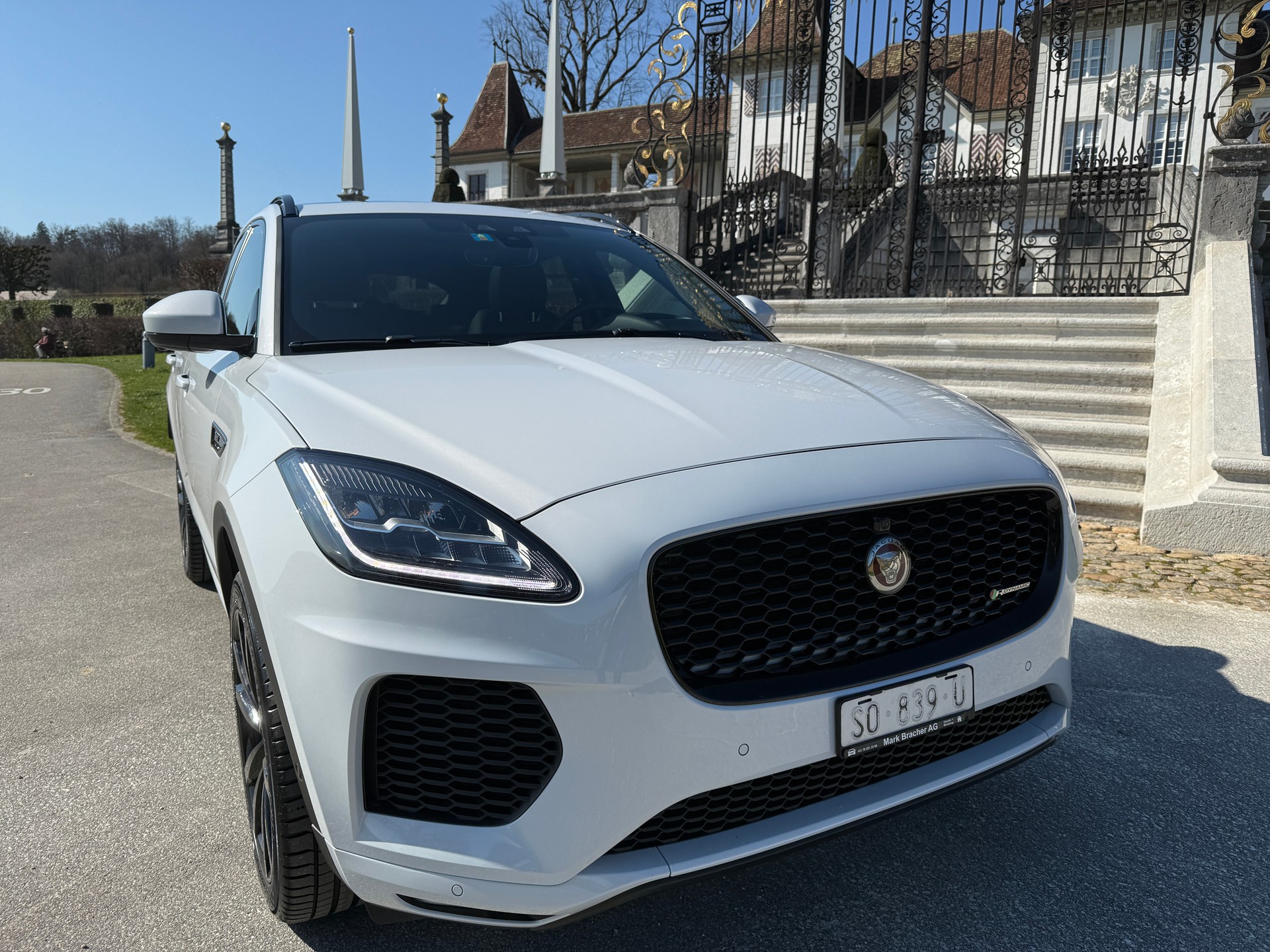 JAGUAR E-Pace 2.0 P250 R-Dynamic SE AWD Automatik-image-13