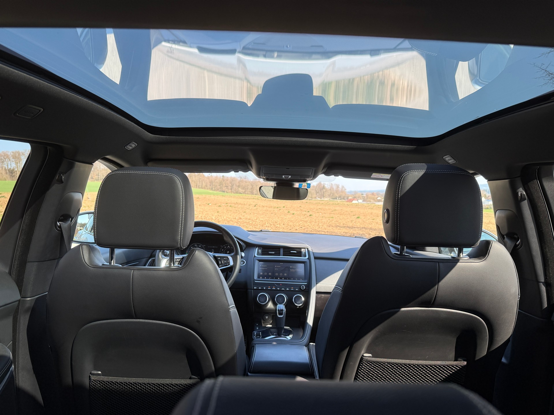 JAGUAR E-Pace 2.0 P250 R-Dynamic SE AWD Automatik-image-14