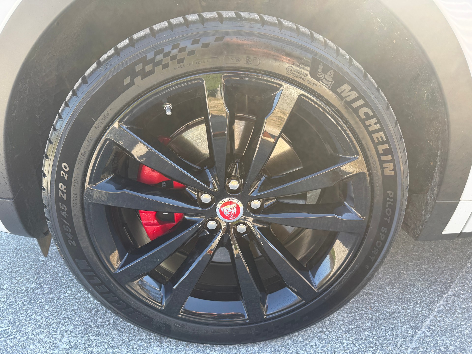 JAGUAR E-Pace 2.0 P250 R-Dynamic SE AWD Automatik-image-19