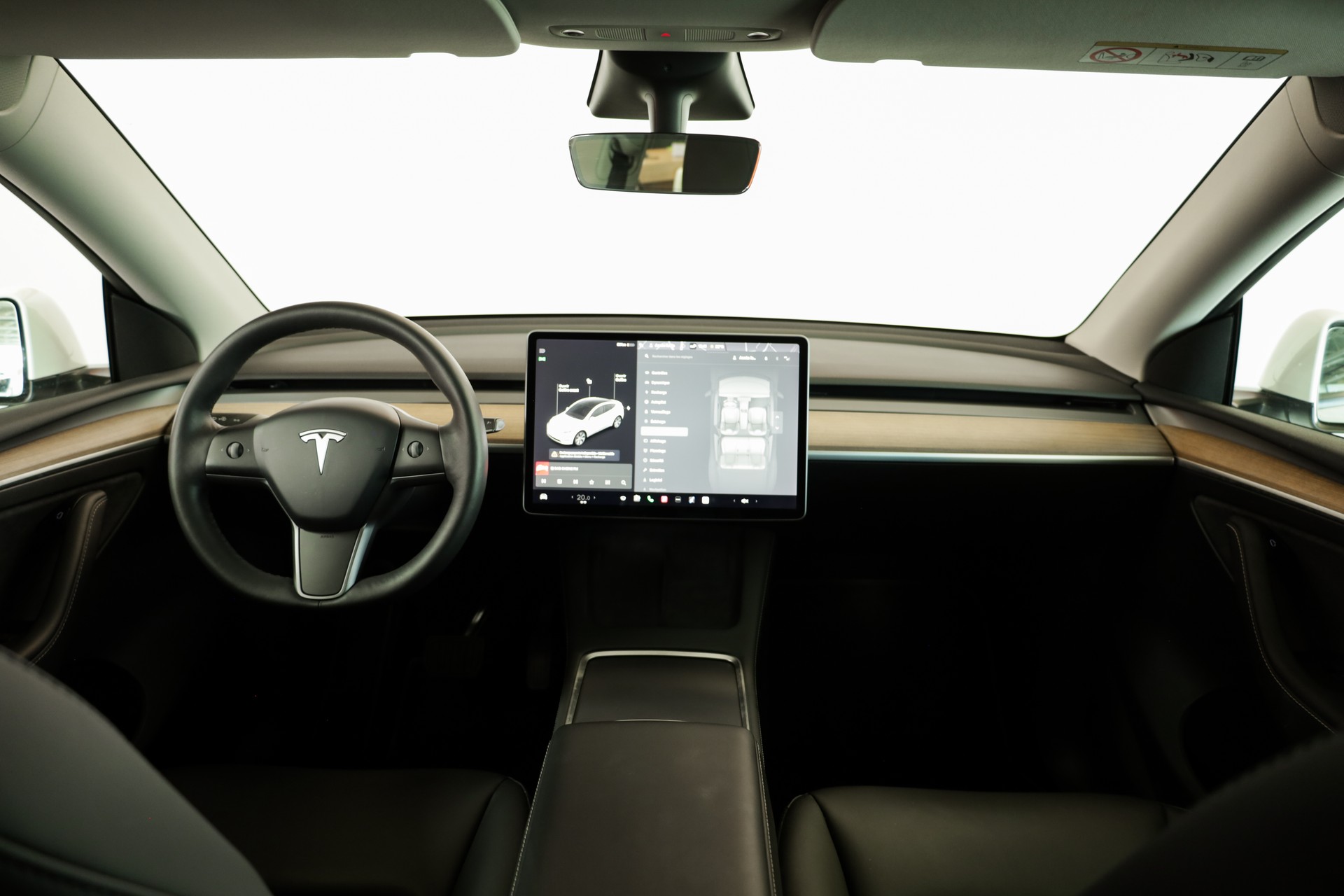 TESLA Model Y Long Range-image-10