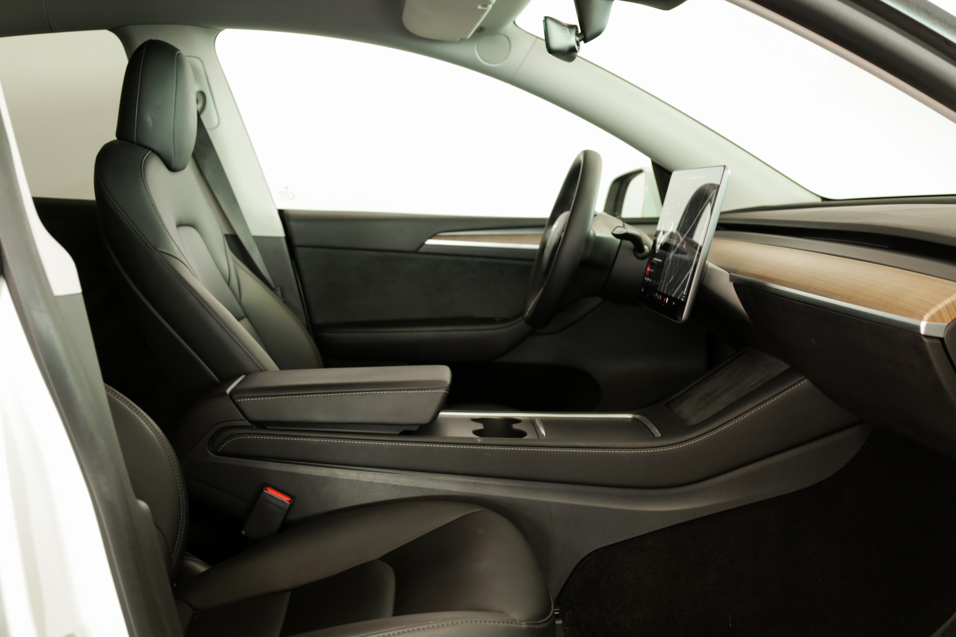 TESLA Model Y Long Range-image-12