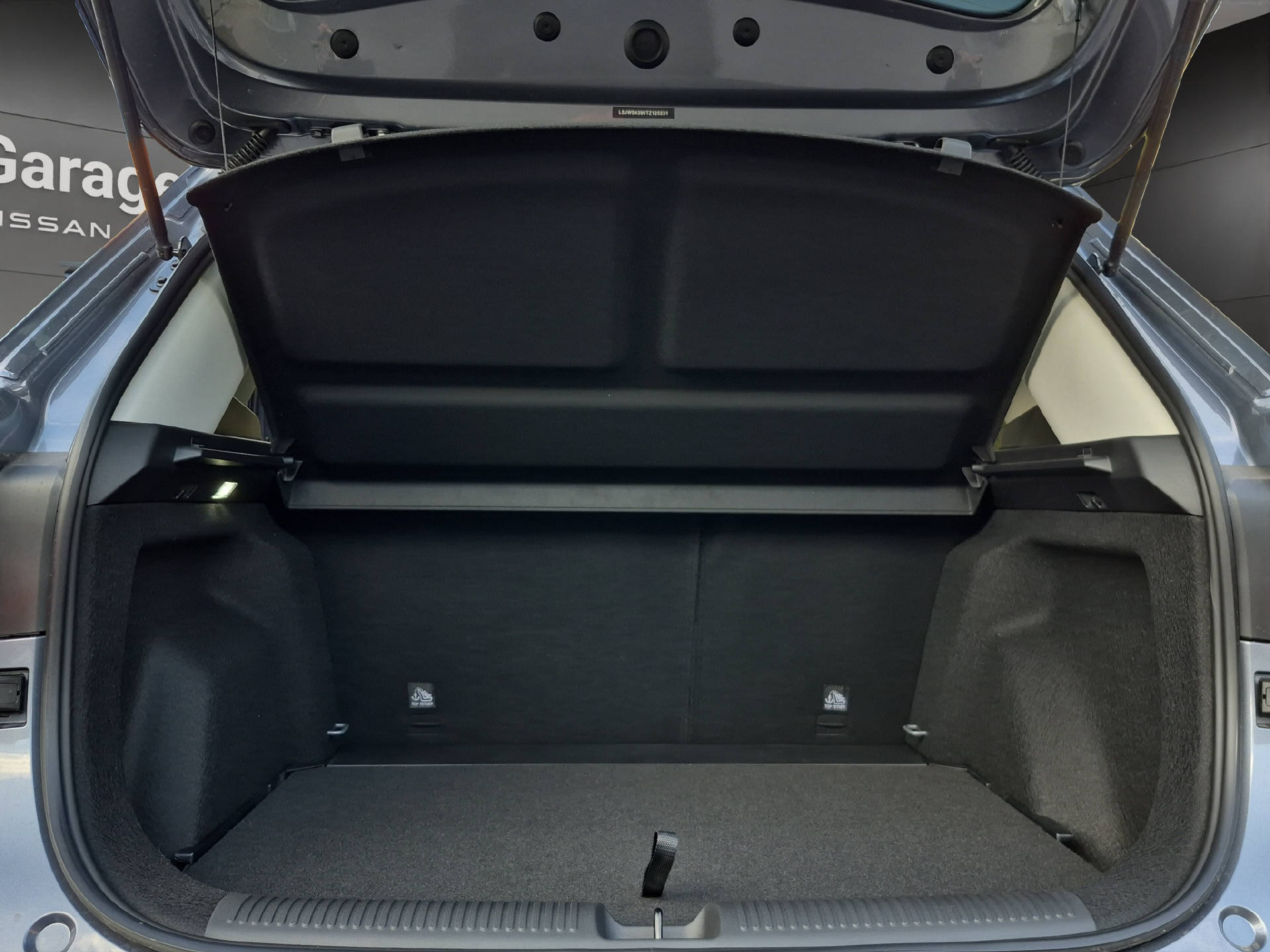 MG ZS 1.5 Hybrid+ Luxury-image-12