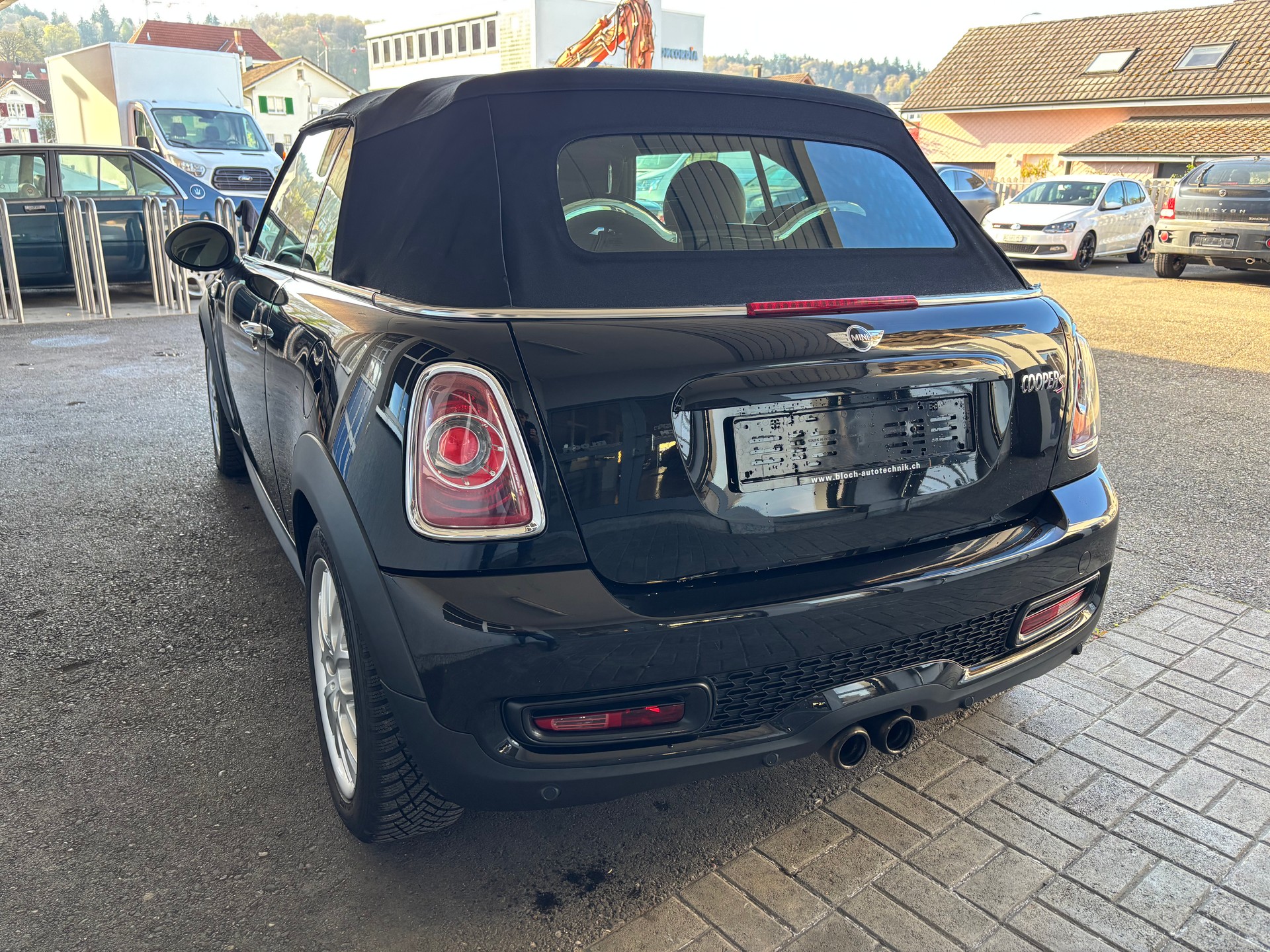 MINI Cooper S Cabriolet-image-7