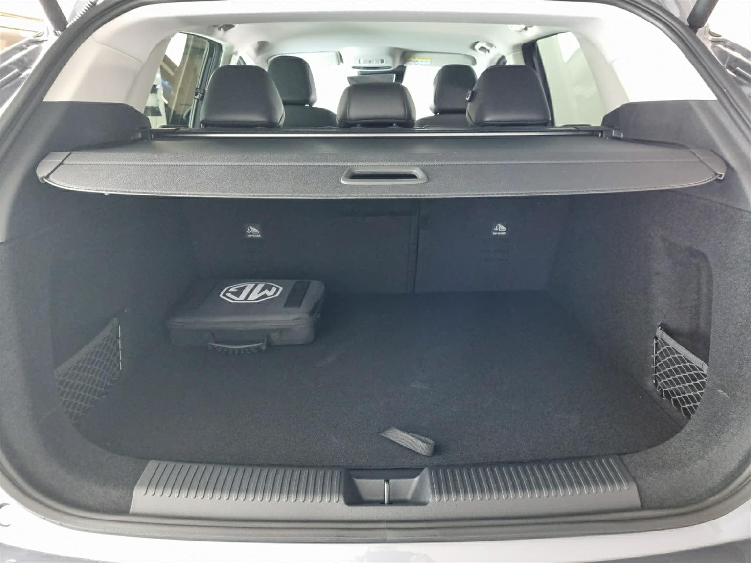 MG MG HS 1.5 T PHEV Luxury-image-13