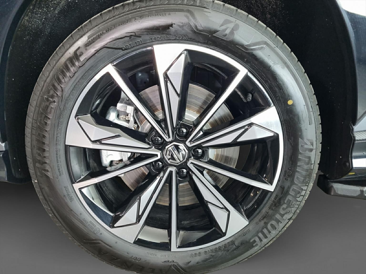 MG MG HS 1.5 T PHEV Luxury-image-15