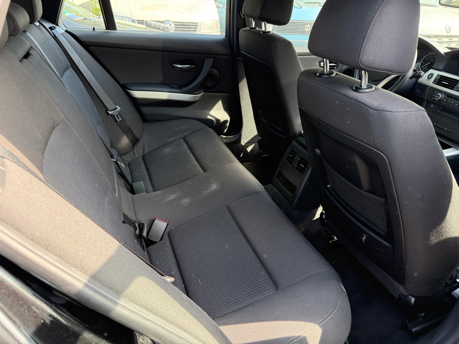 BMW 320i Touring-image-7