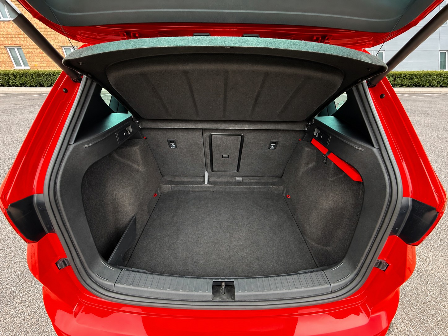 SEAT Ateca 2.0 TSI FR 4Drive DSG Standheizung & AHK-image-15