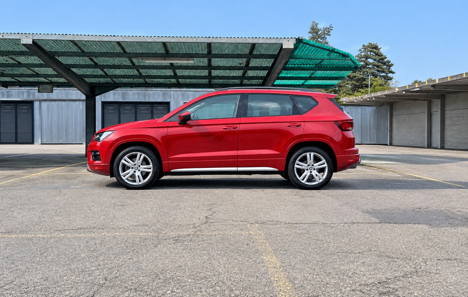 SEAT Ateca 2.0 TSI FR 4Drive DSG Standheizung & AHK-showroom-element-2