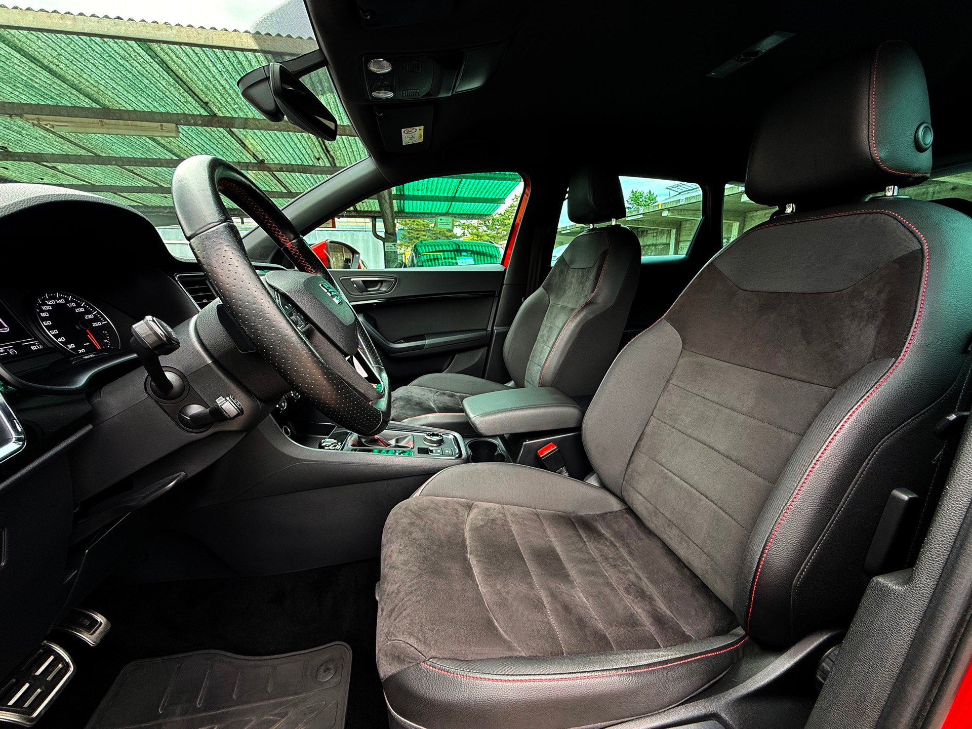 SEAT Ateca 2.0 TSI FR 4Drive DSG Standheizung & AHK-image-6