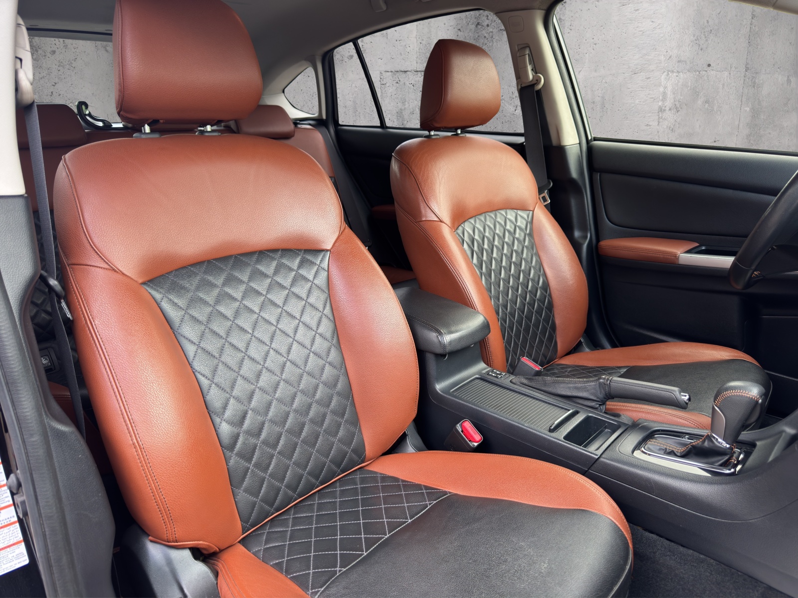 SUBARU XV 2.0 Swiss Three AWD CVT-image-13