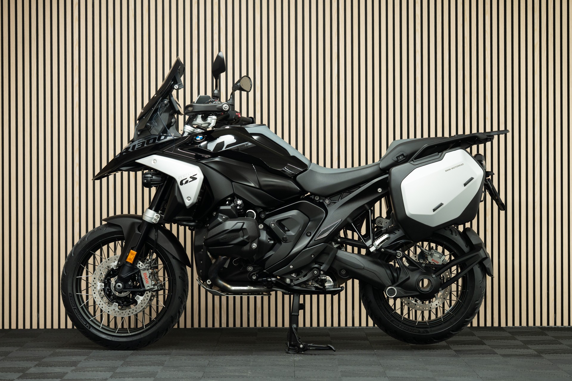 BMW R 1300 GS-image-1