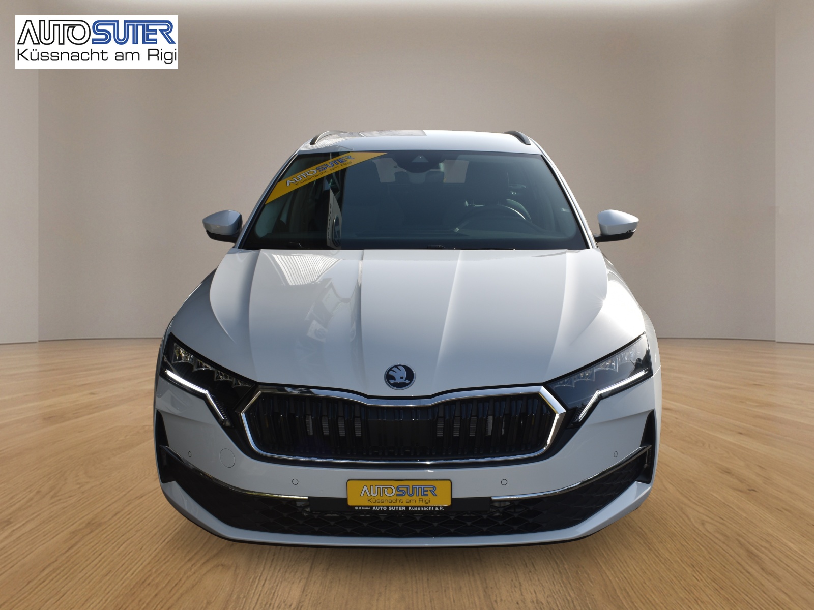 SKODA Octavia Combi 2.0 TDI DSG Selection-showroom-element-1