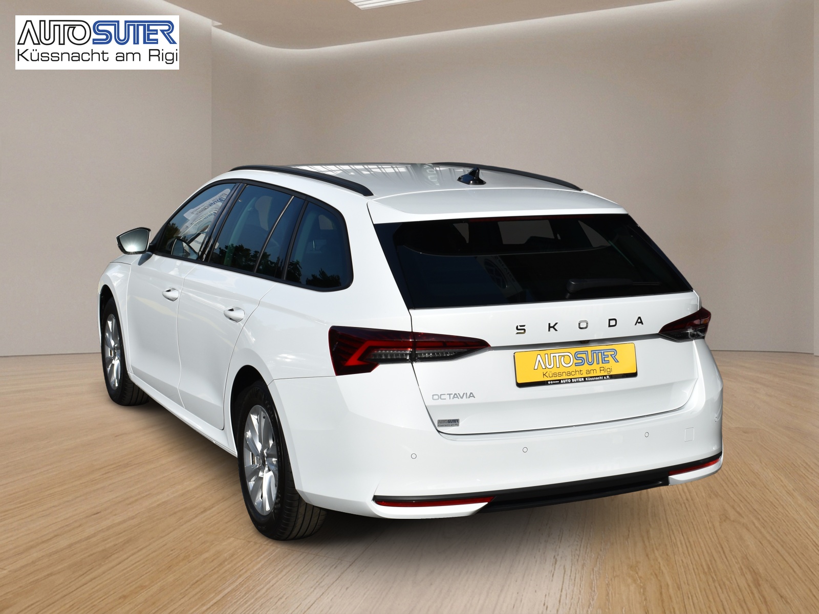 SKODA Octavia Combi 2.0 TDI DSG Selection-image-4